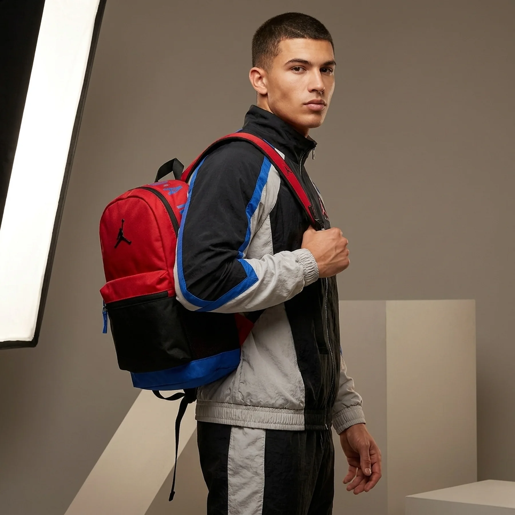 Рюкзак Nike Jan Mini Air Patrol Backpack 11L чорний, червоний, синій 34 x 25 x 14 см (7A9214-F69)