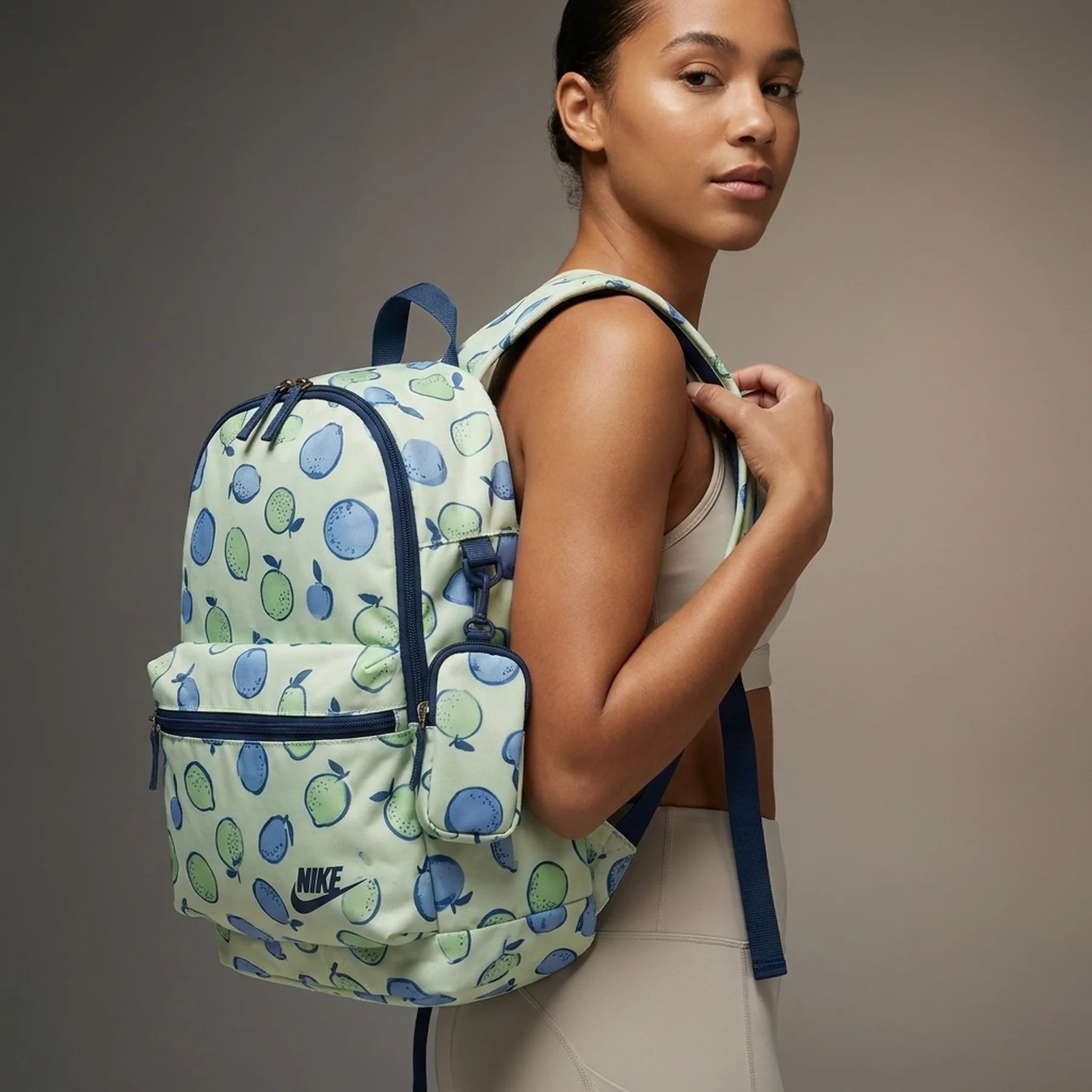 Рюкзак Nike Y NK ELMNTL BKPK SHOEBOX - FP 20L синій, зелений Діт 30 x 46 x 13 см (HM6895-701)
