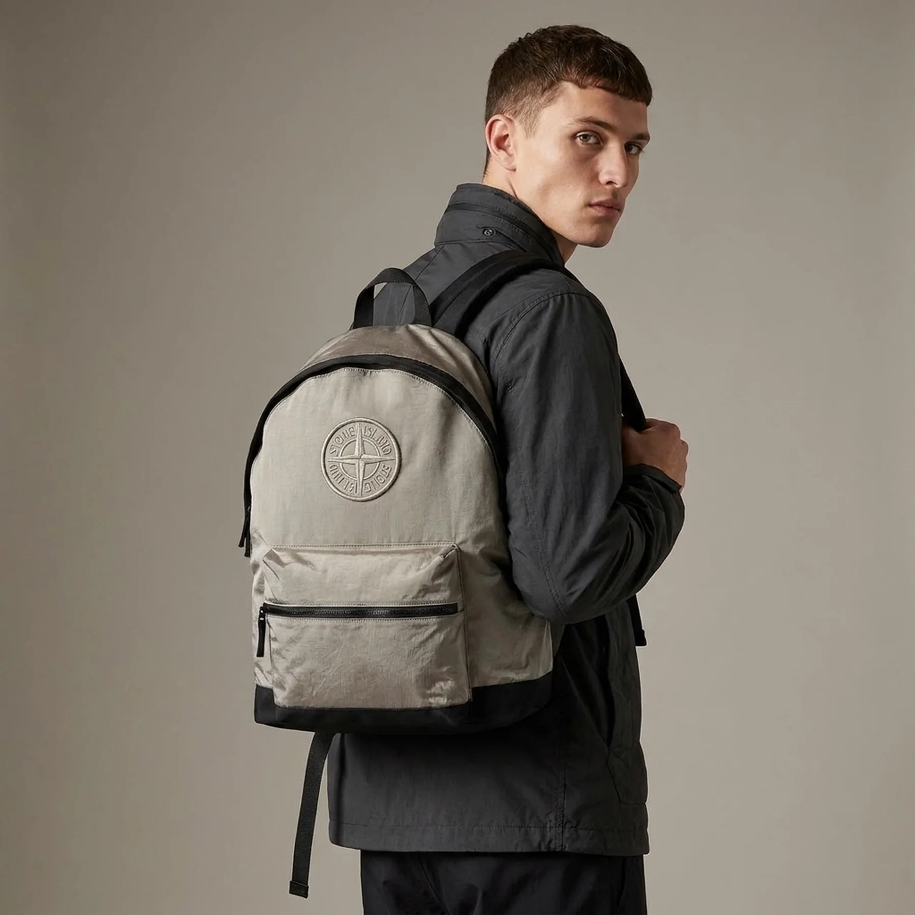Рюкзак Stone Island Nylon backpack with embroidered logo 811590776 v0097