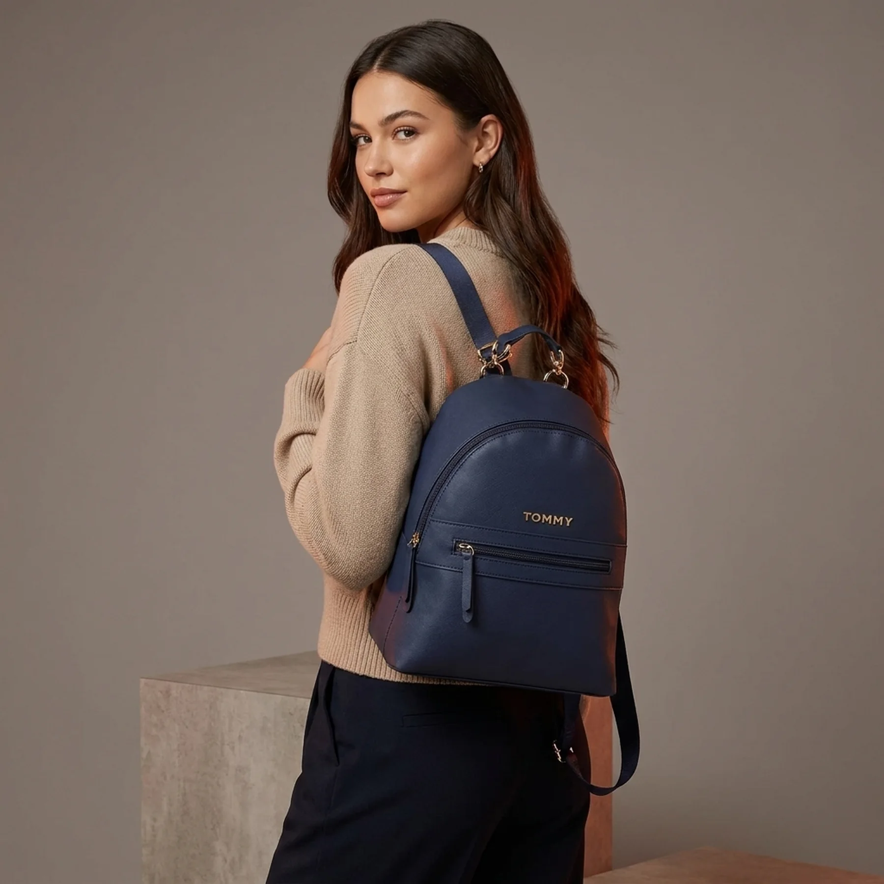 Рюкзак Tommy Hilfiger із логотипом 1159855591 (Синій One Size)