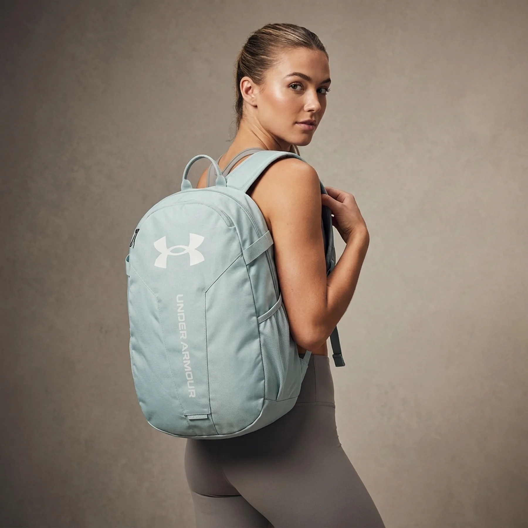 Рюкзак Under Armour Ua Hustle Lite Backpack 26.5L (1364180-348)