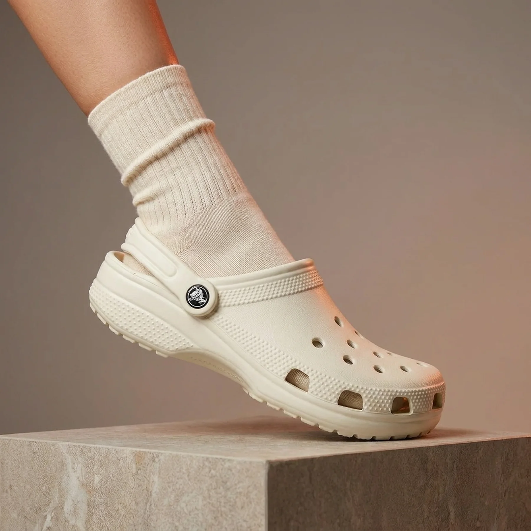 Сабо UNI Classic OrZ 10001-0HZ-Linen CROCS M4/W6 (36-37) Кремовий