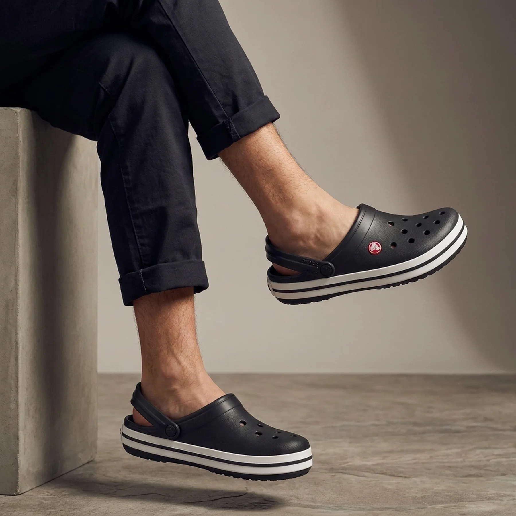 Сабо UNI Crocband QaQ 11016-001-Black CROCS M10/W12(43-44) Чорний