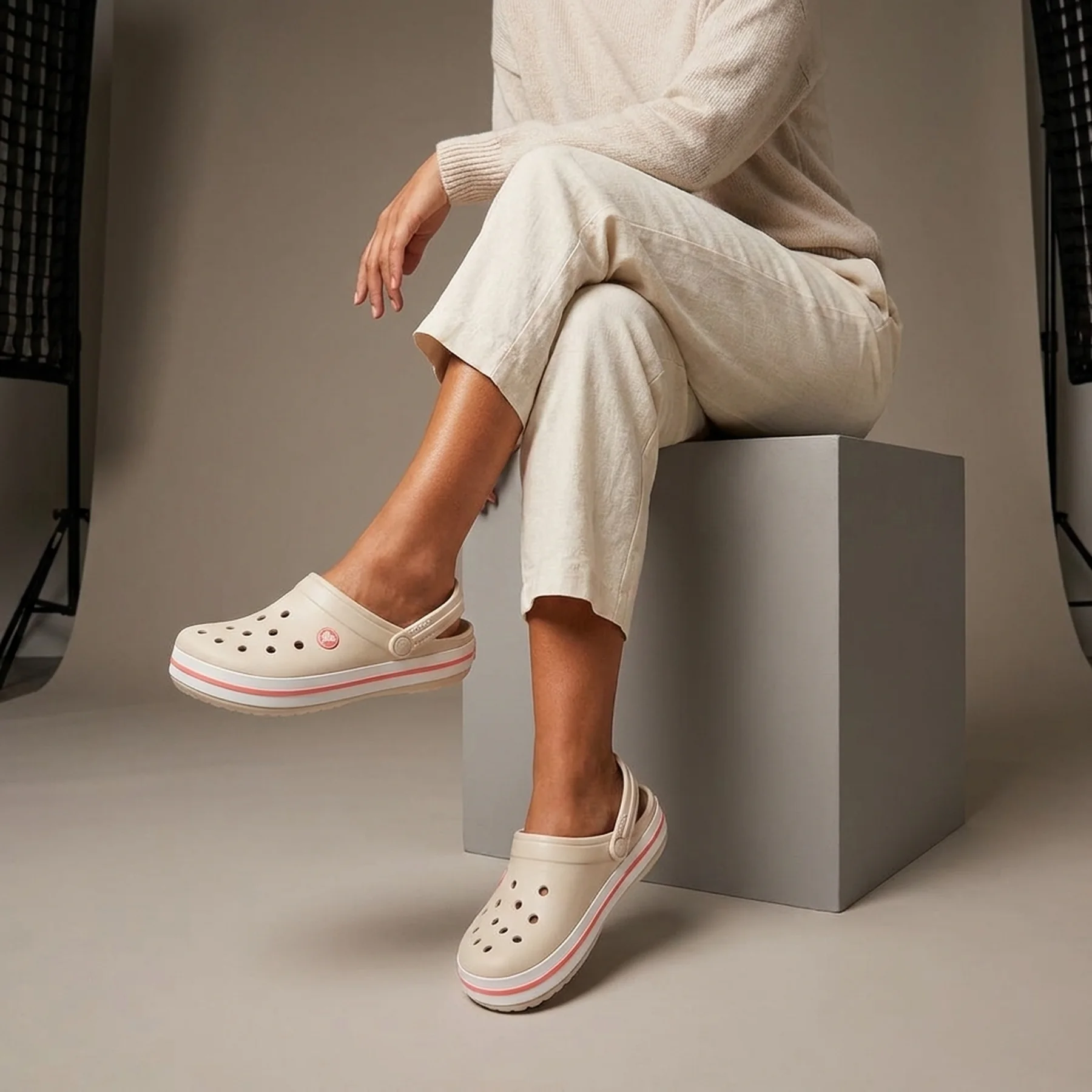 Сабо UNI Crocband QaQ 11016-1AS-Stucco/Melon CROCS M4/W6 (36-37) Кремовий