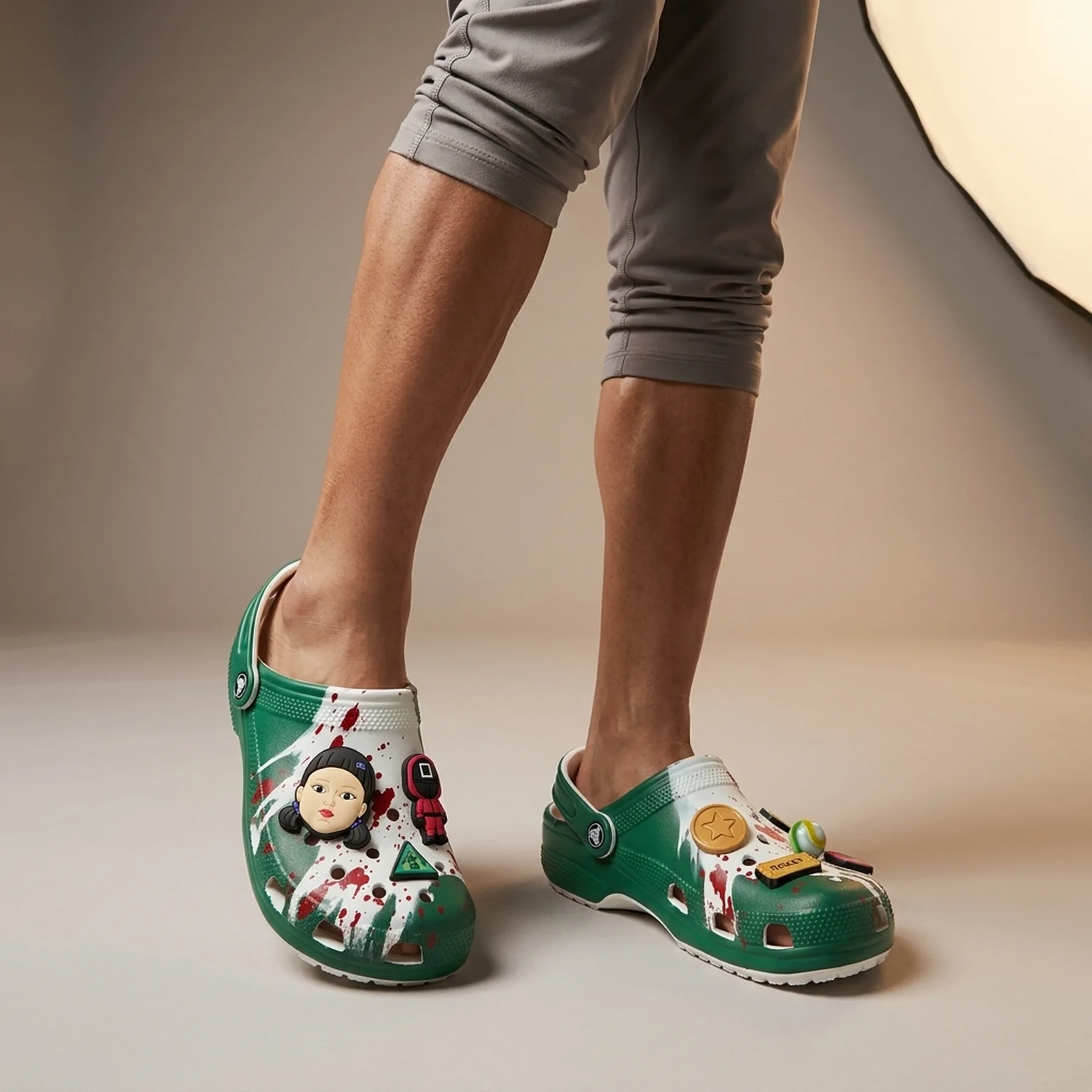 Сандалі унісекс Crocs Collaborative 'Squid Game' X Classic Clog (210224-90H)