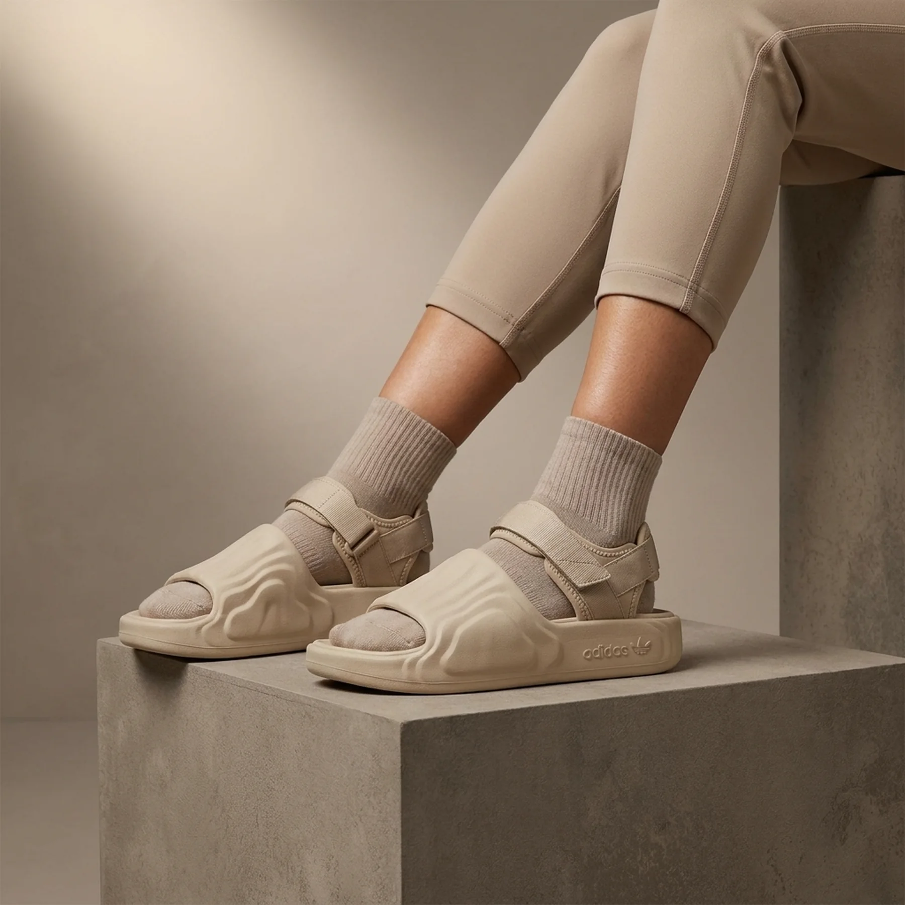 Сандалі жіночі Adidas Adilette 22 Xlg W (IE5651)