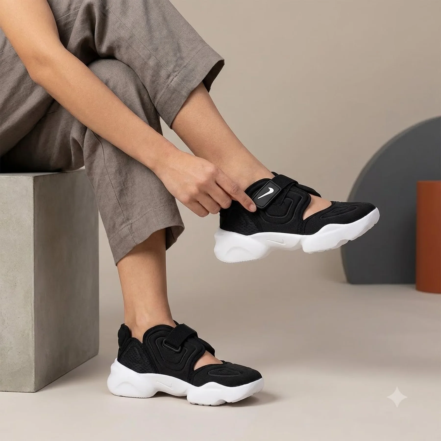 Сандалі жіночі Nike Rift (CW7164-001)