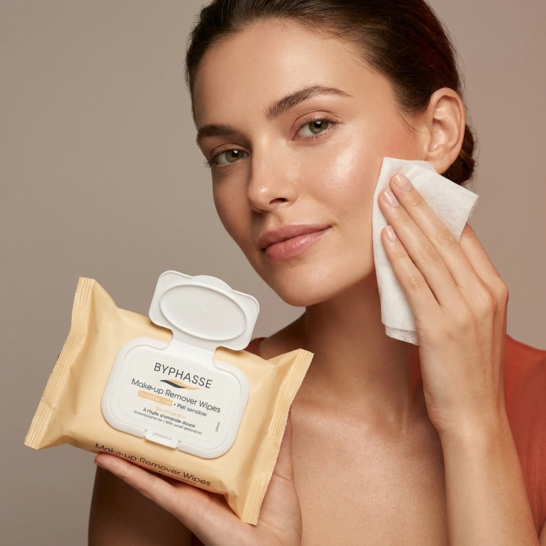 Салфетки очищающие Byphasse Make-up Remover Wipes Sweet Almond Oil Sensitive Skin 40 шт.