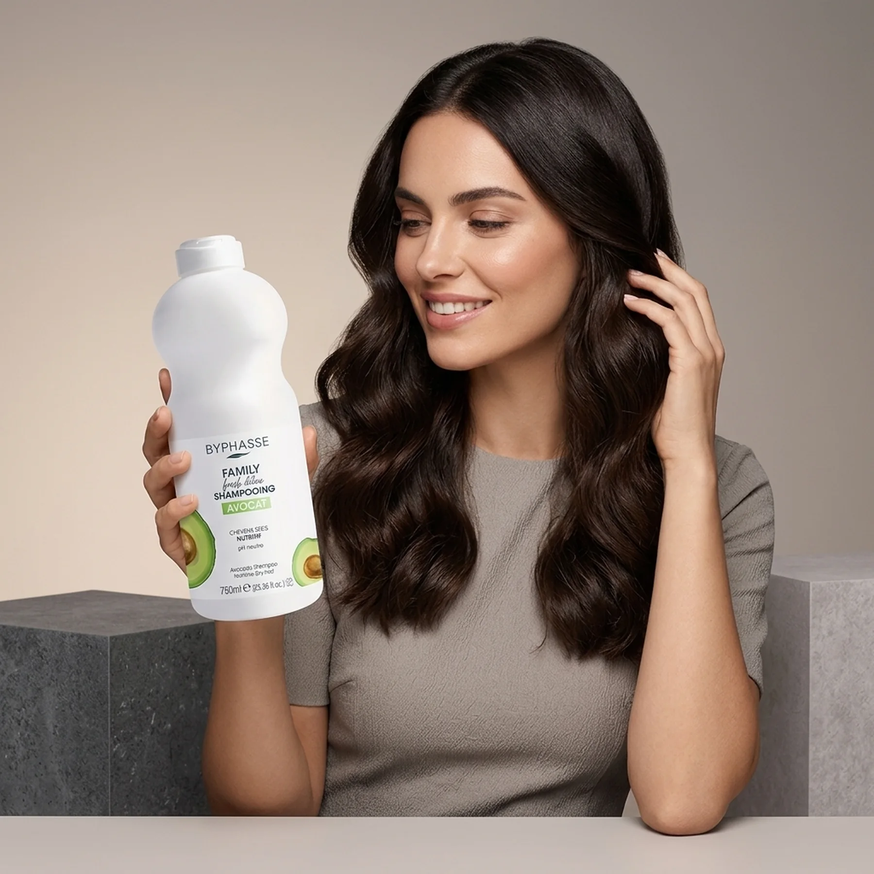 Шампунь для сухих волос Byphasse Family Fresh Delice з авокадо 750 мл