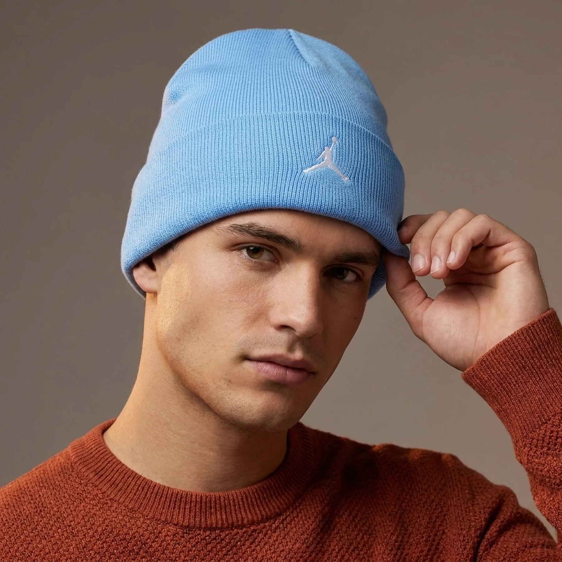 Шапка Jordan Peak Essential Beanie FN4672-469