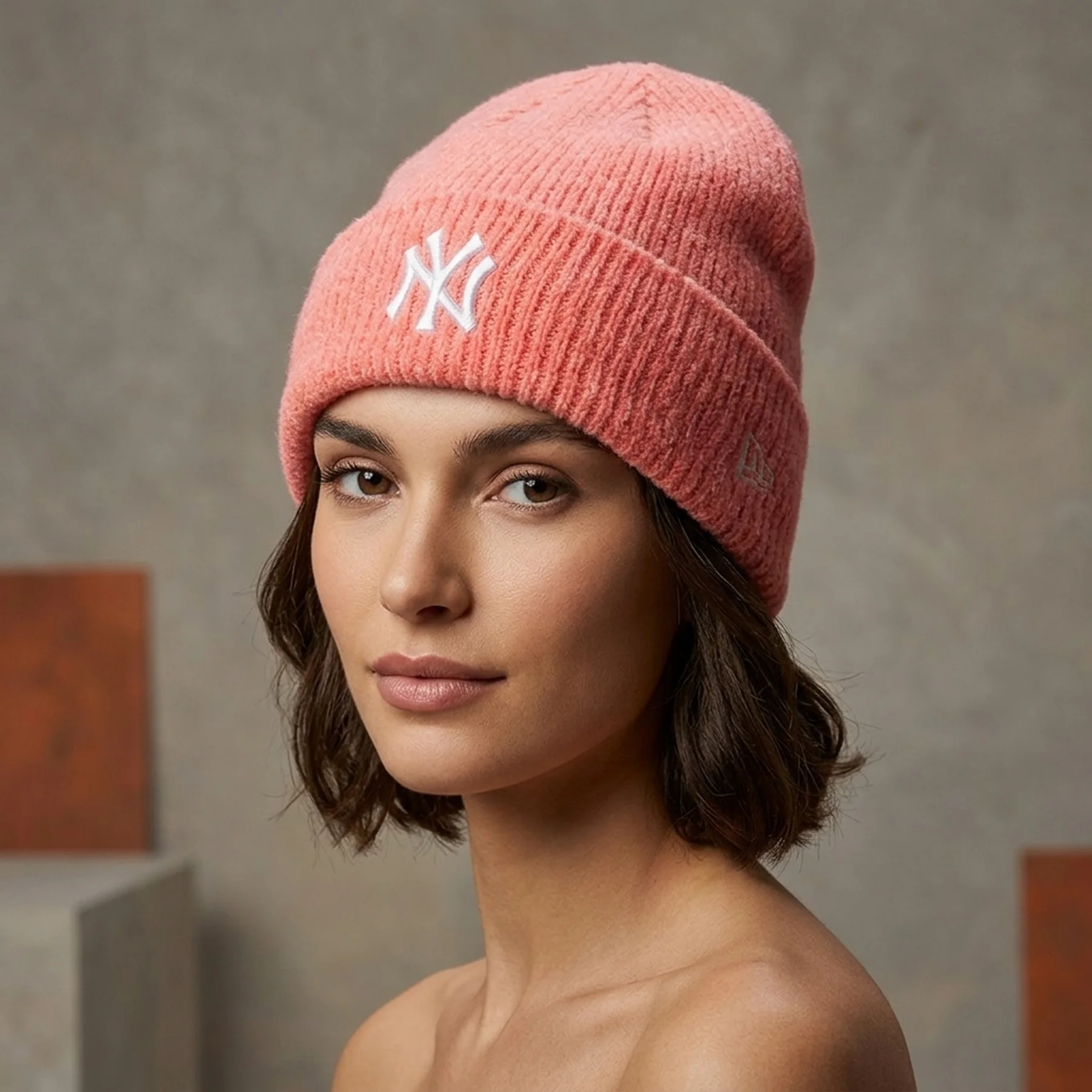 Шапка New Era WMNS WIDE BEANIE NYY