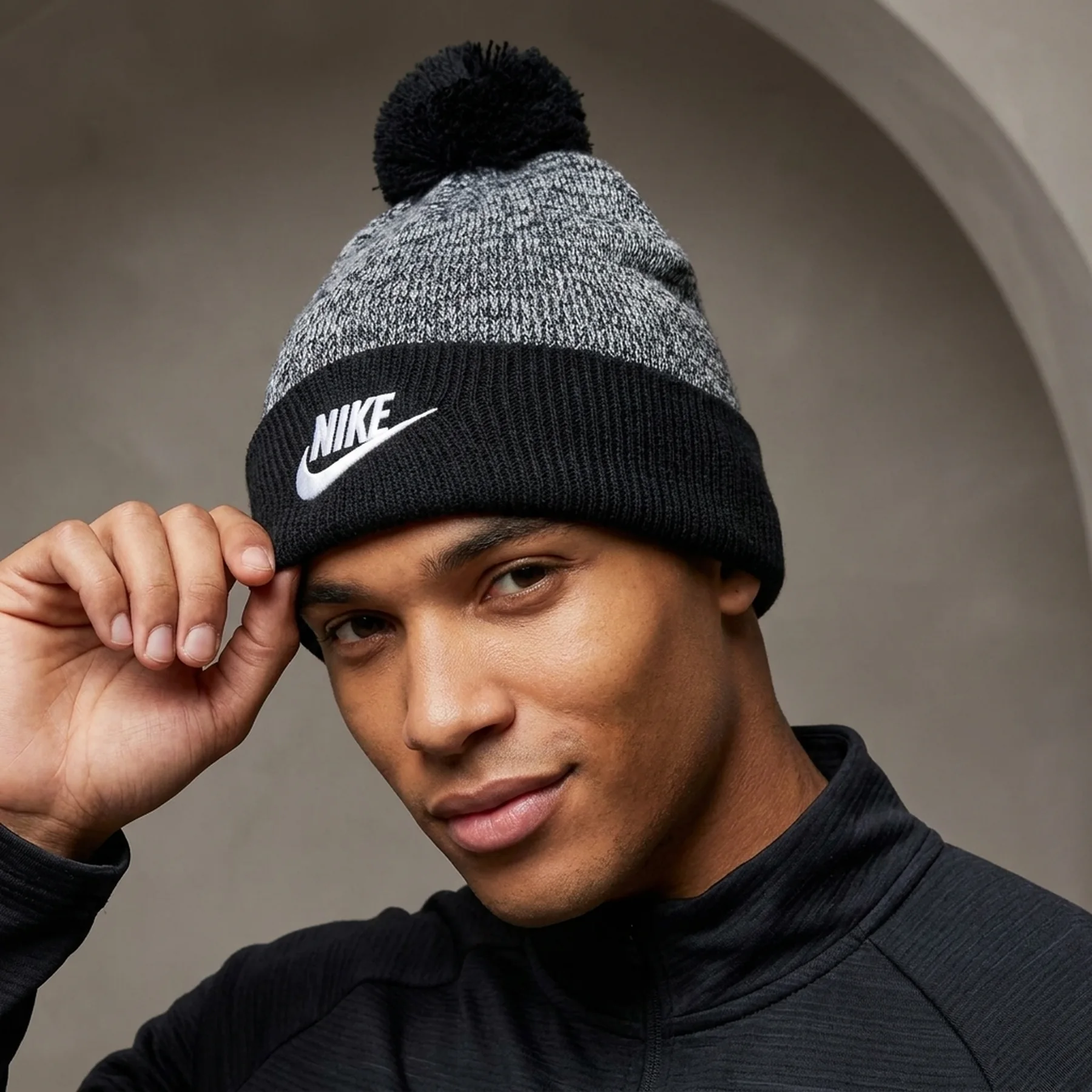 Nike Y Nk Utility Beanie Pom