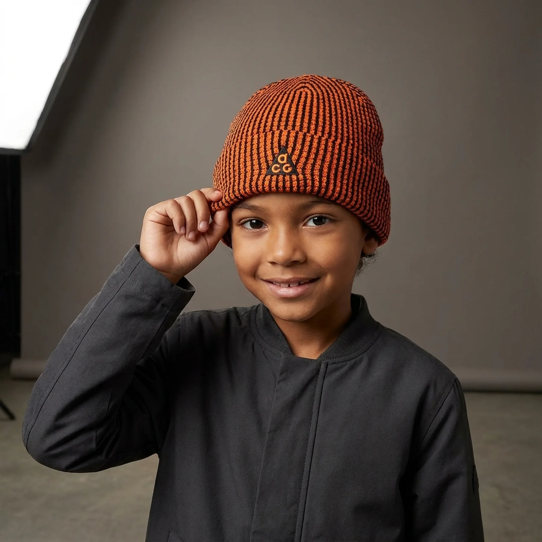NIKE BEANIE ORANGE KIDS