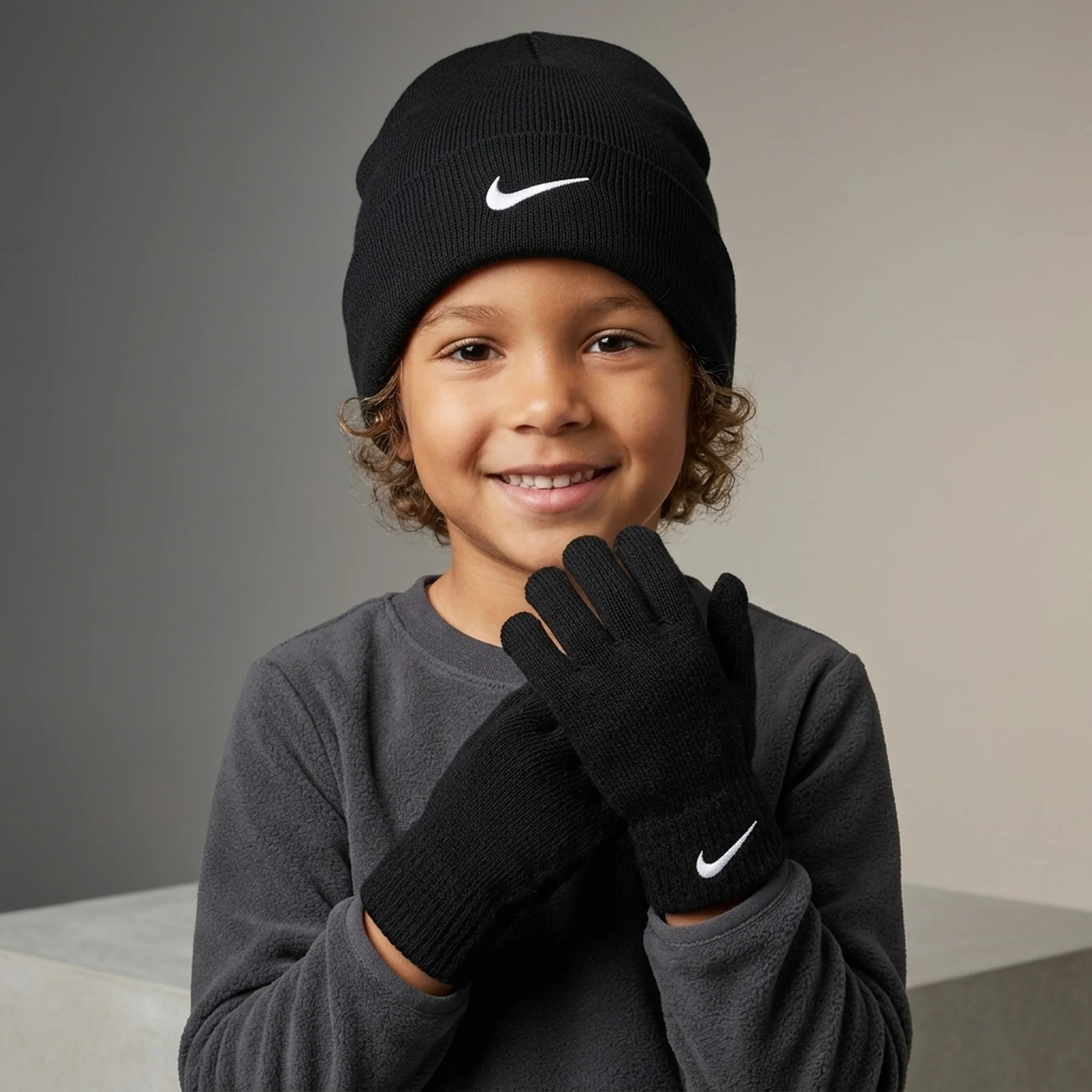 Шапка Nike Club Beanie/Glove Set - 4 / 7 Anni (8A2961-042)
