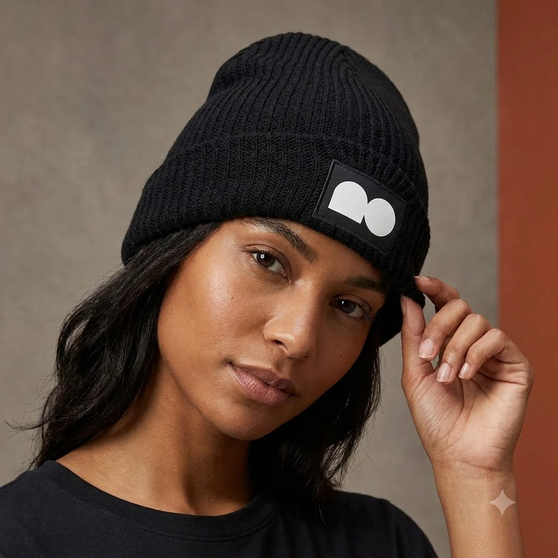 Шапка Nike Naomi Slouch Beanie DM8447-010