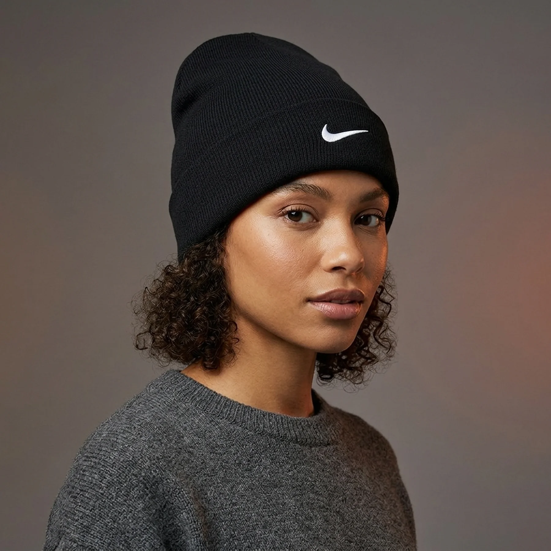 Nike K NK PEAK BEANIE SC SWSH
