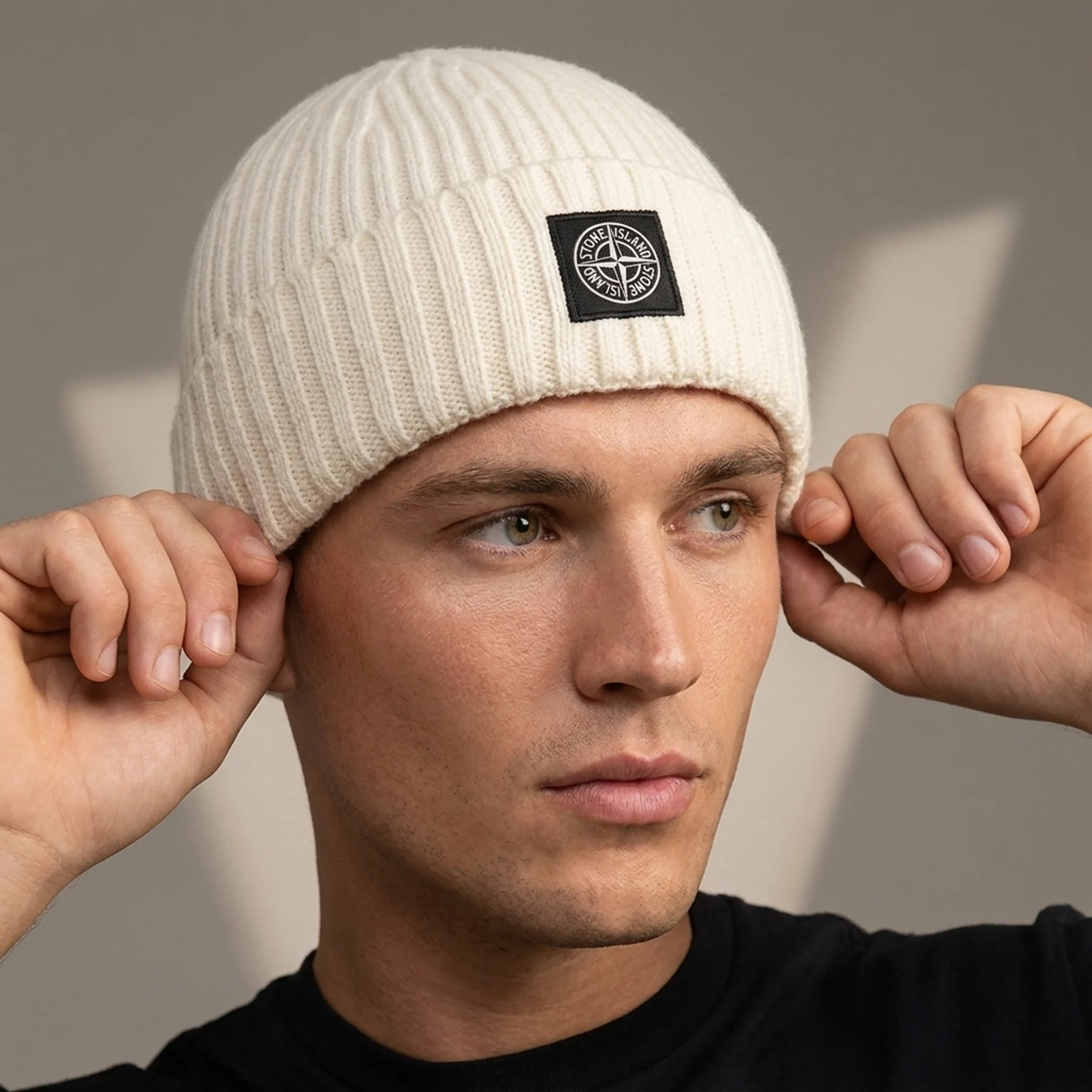 Шапка Stone Island White
