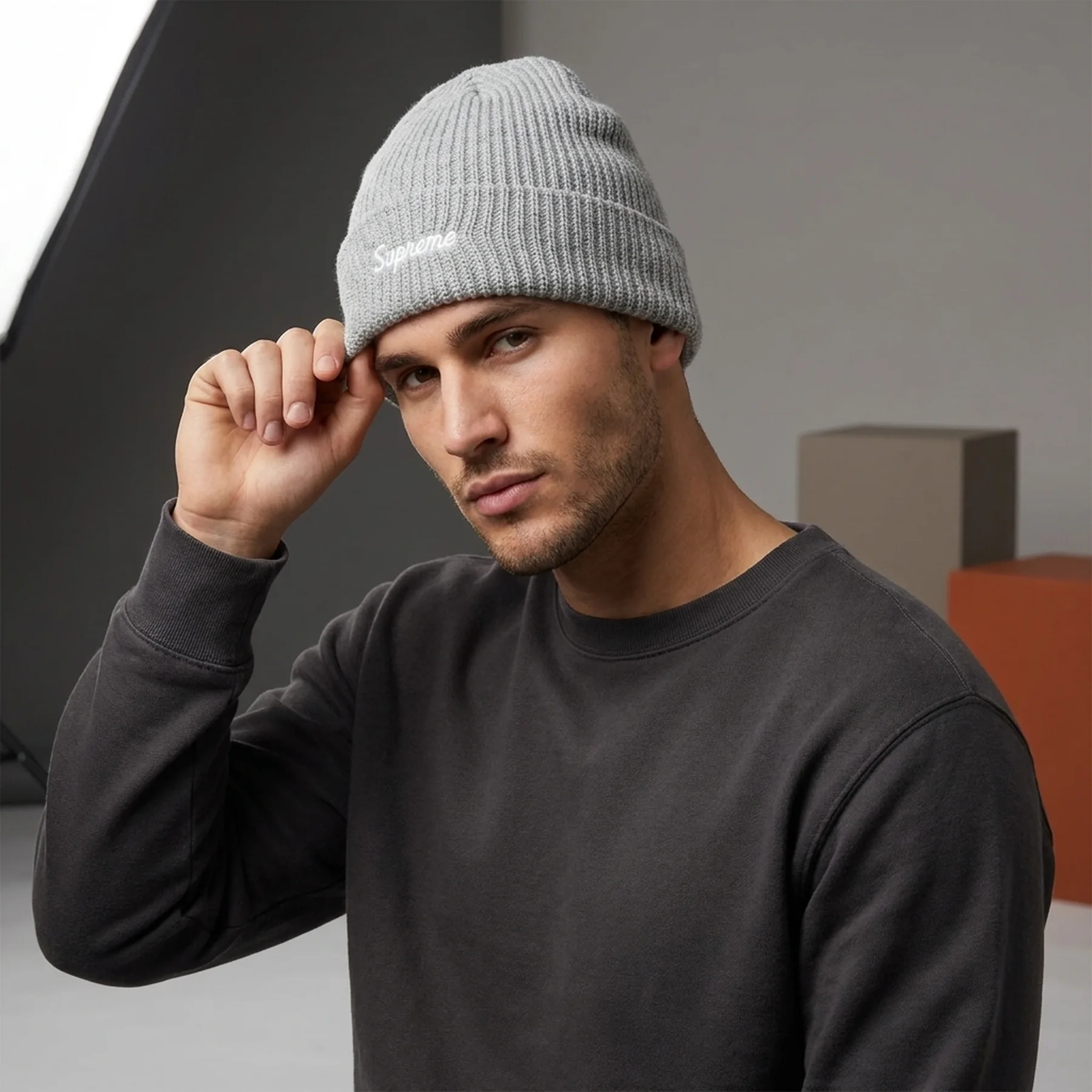 SUPREME LOOSE GAUGE BEANIE HEATHER GREY