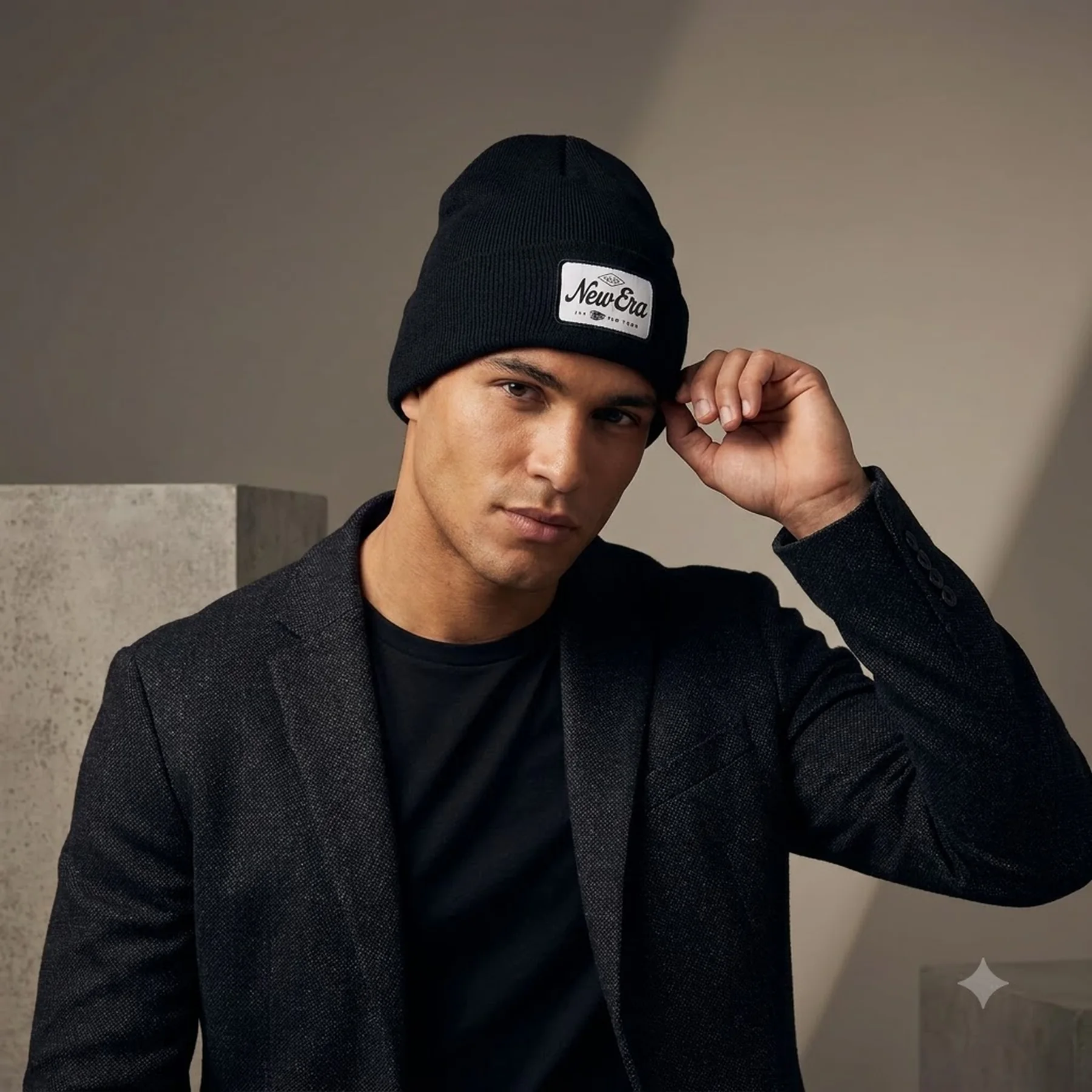 Шапка Wide Cuff Patch Knit 12033078N0H-BLK New Era o/s (Б/р) Чорний