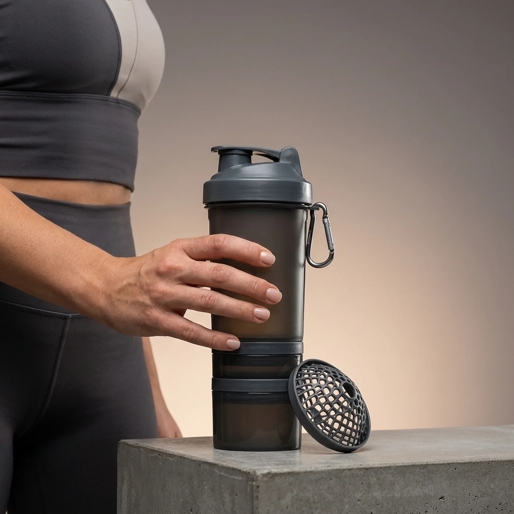 Шейкер спортивний SmartShake Original2GO 600ml Dark Gray