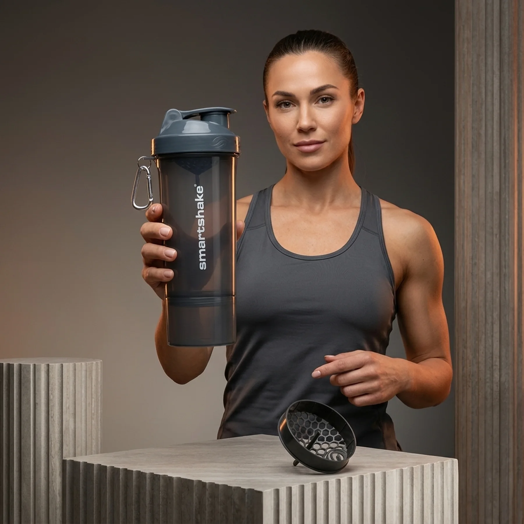 Шейкер спортивний SmartShake Slim 500ml Gray