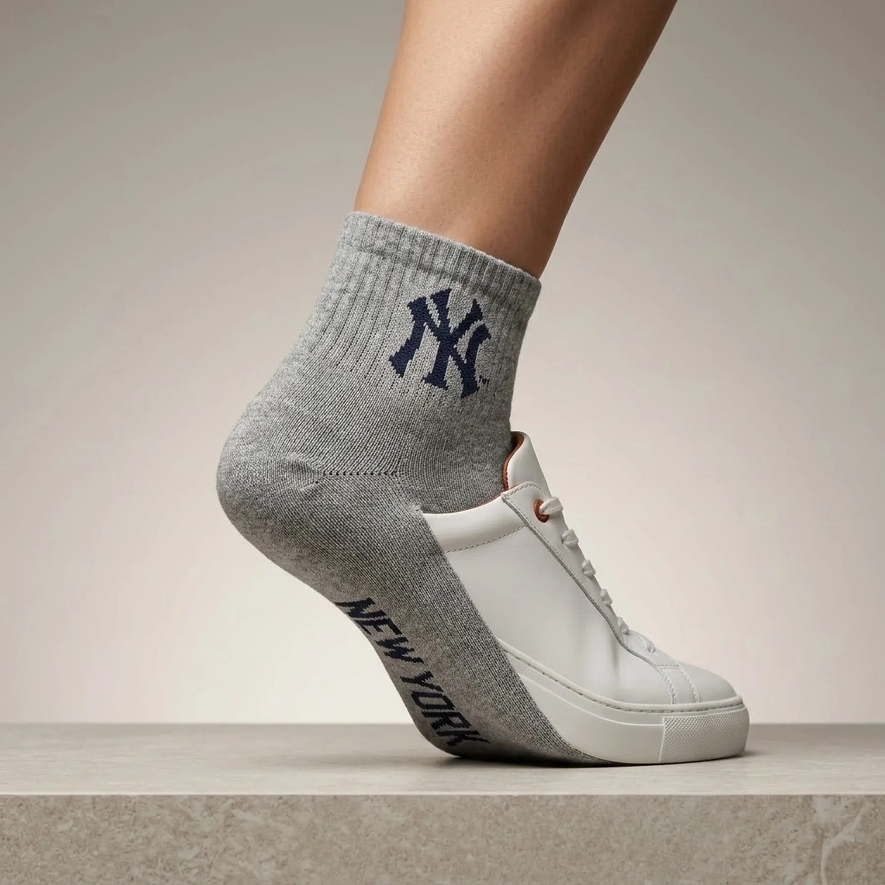Шкарпетки New York Yankees 3 pk Sneaker чорний, білий, сірий Уні 35-38