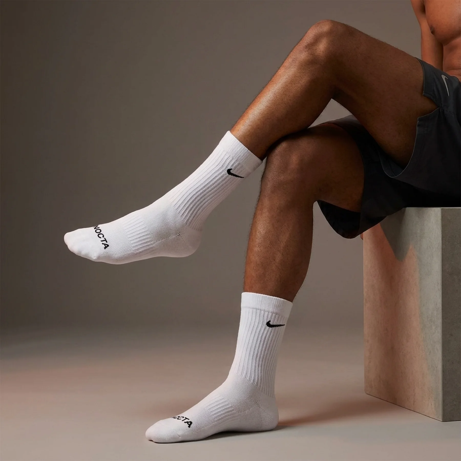 Шкарпетки Nike S R Sox Crew 3Pr 160 Nrg Au (DD9240-100)