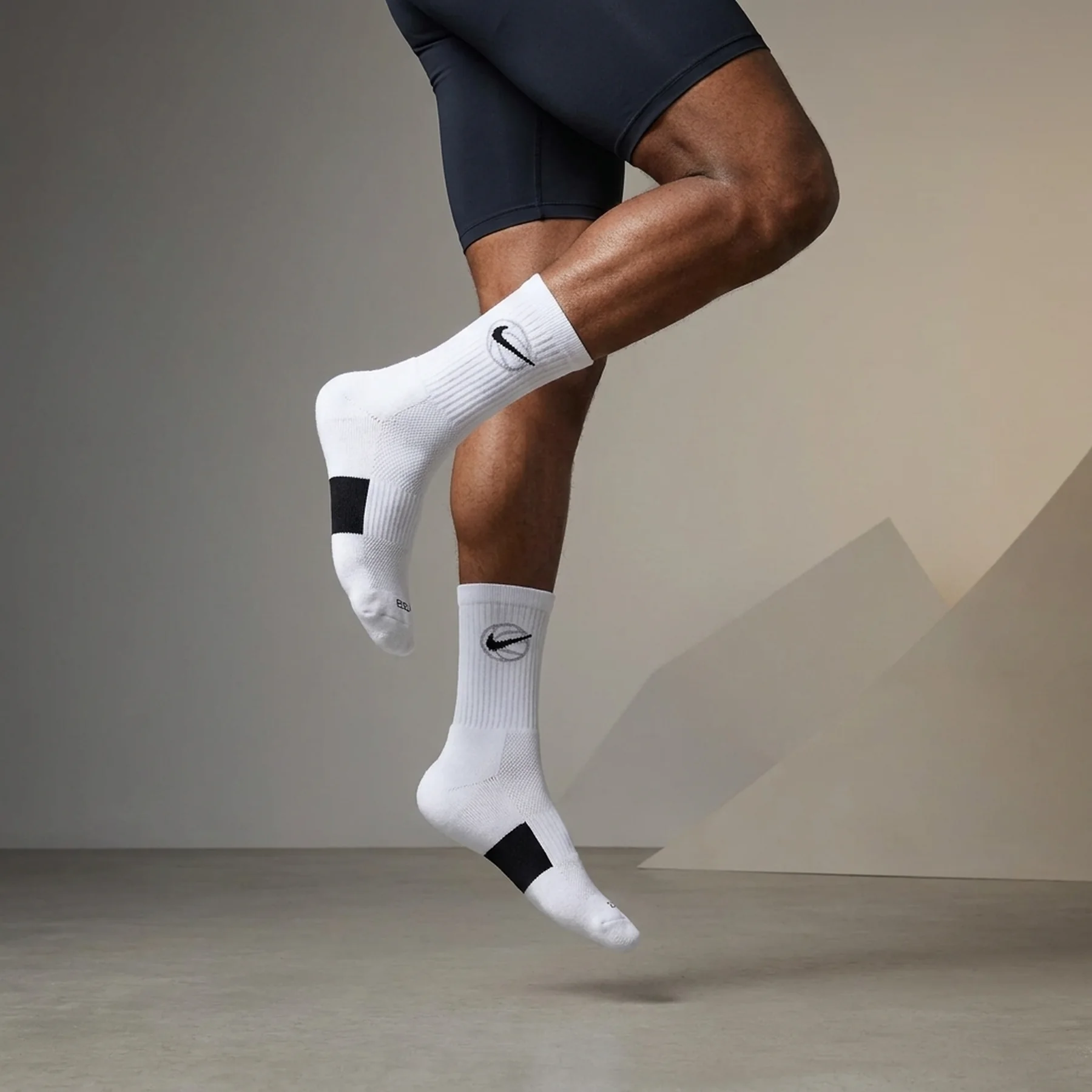 Шкарпетки Nike U Nk Crew Everyday Bball 3Pr (DA2123-100)
