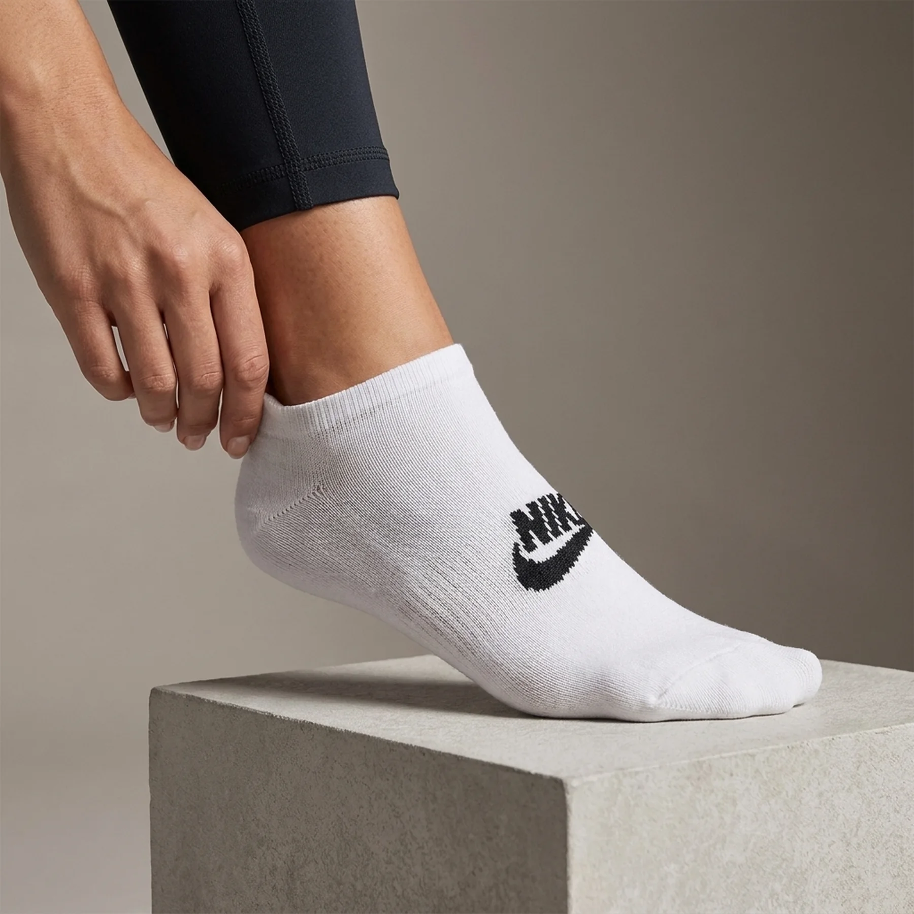 Шкарпетки Nike U NK NSW EVERYDAY ESSENTIAL NS 3 пари
