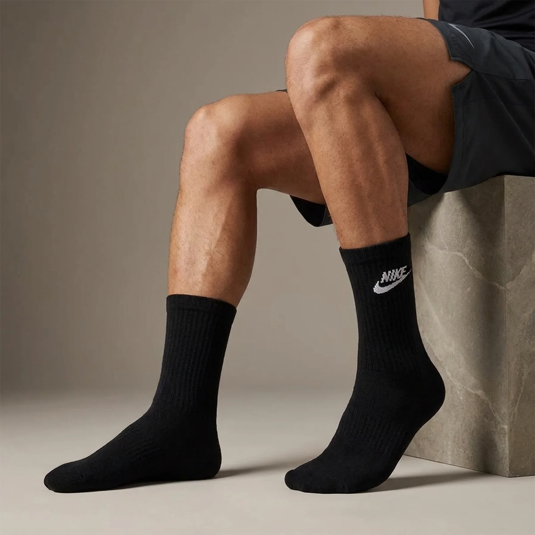 Шкарпетки Nike U Nk Nsw Evry Essential Crew (SK0109-010)