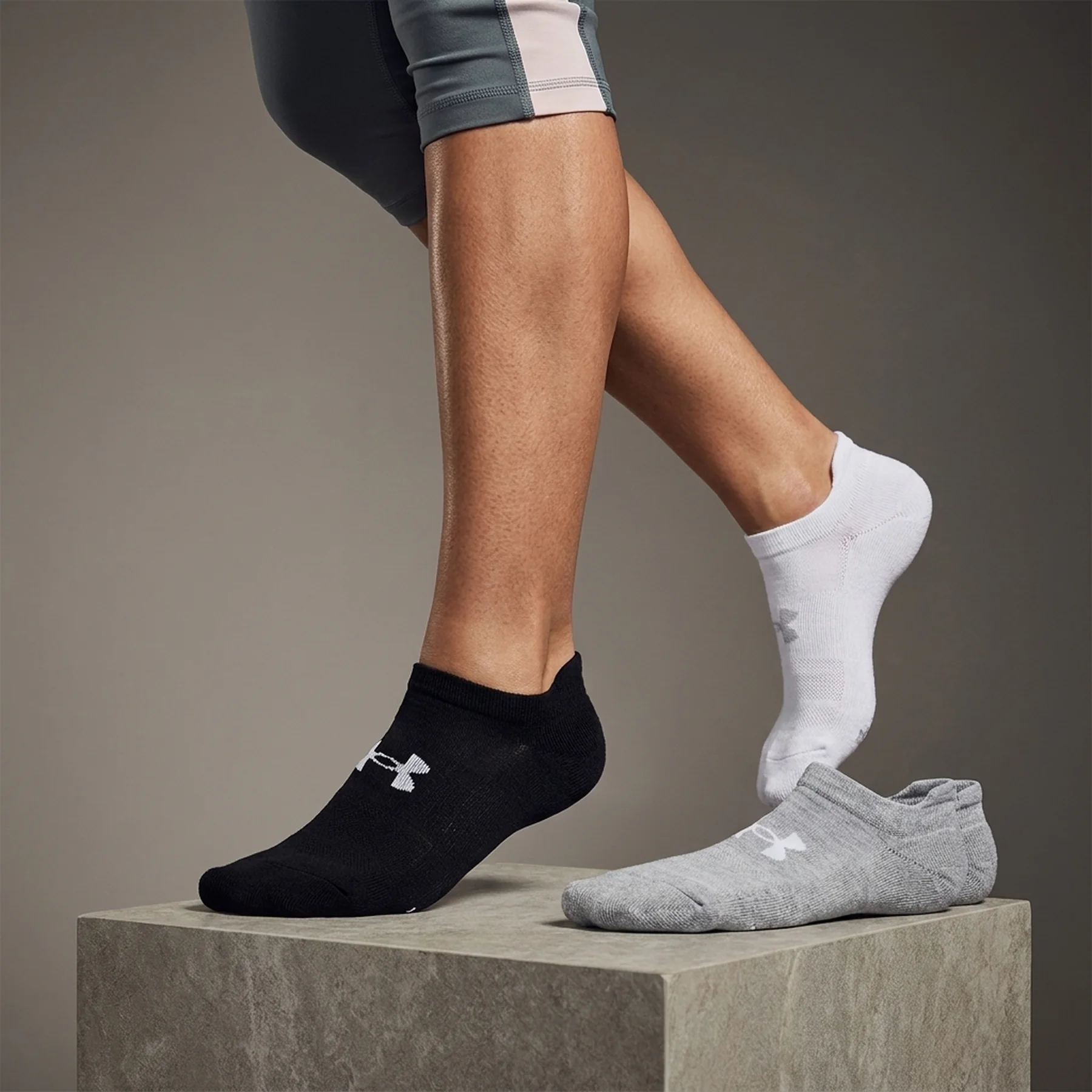 Шкарпетки Under Armour Essential 6-Pack Ultra Low (1386240-002)