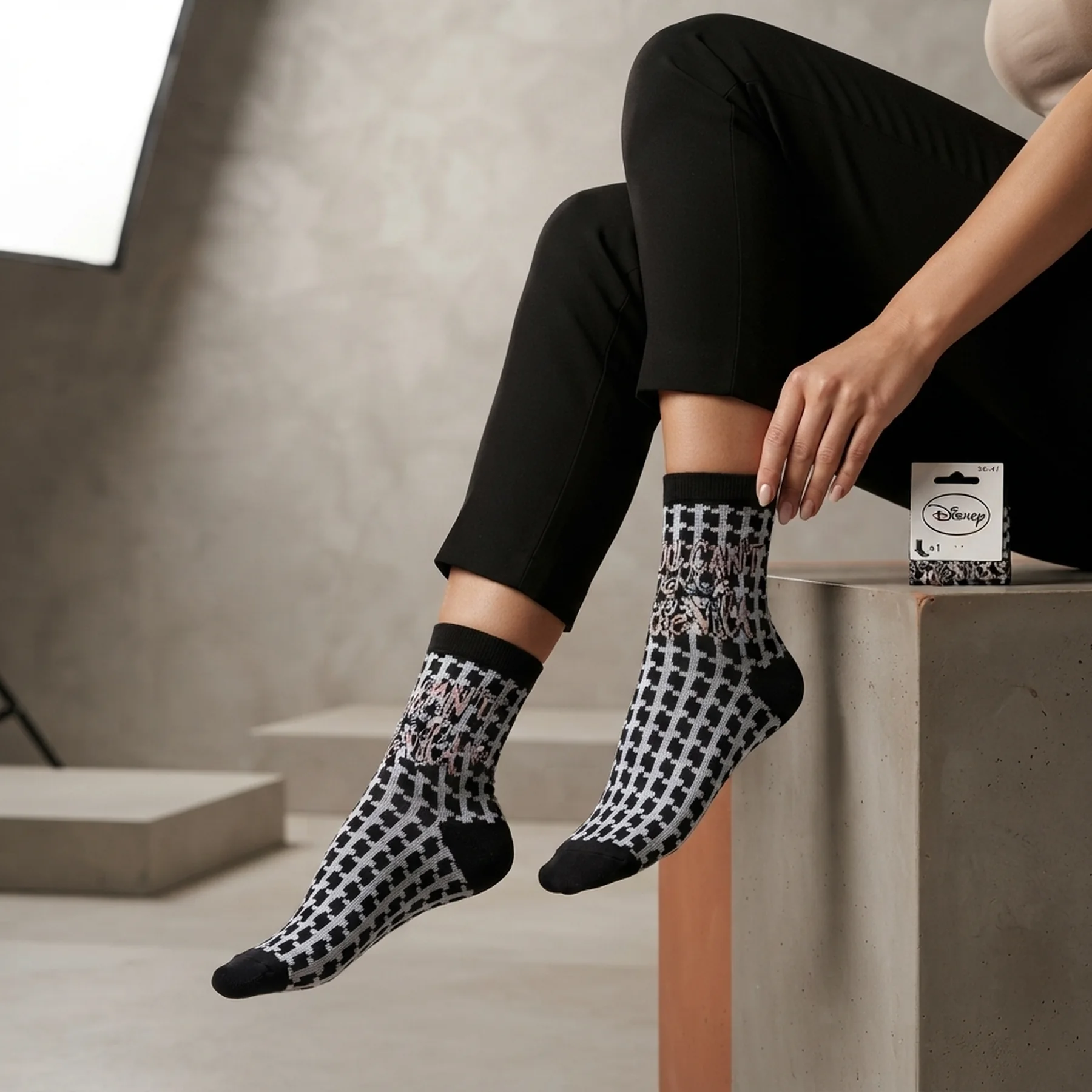 Шкарпетки Vilaines CRUELLA DE VIL + PIED DE POULE чорний Уні 36-41