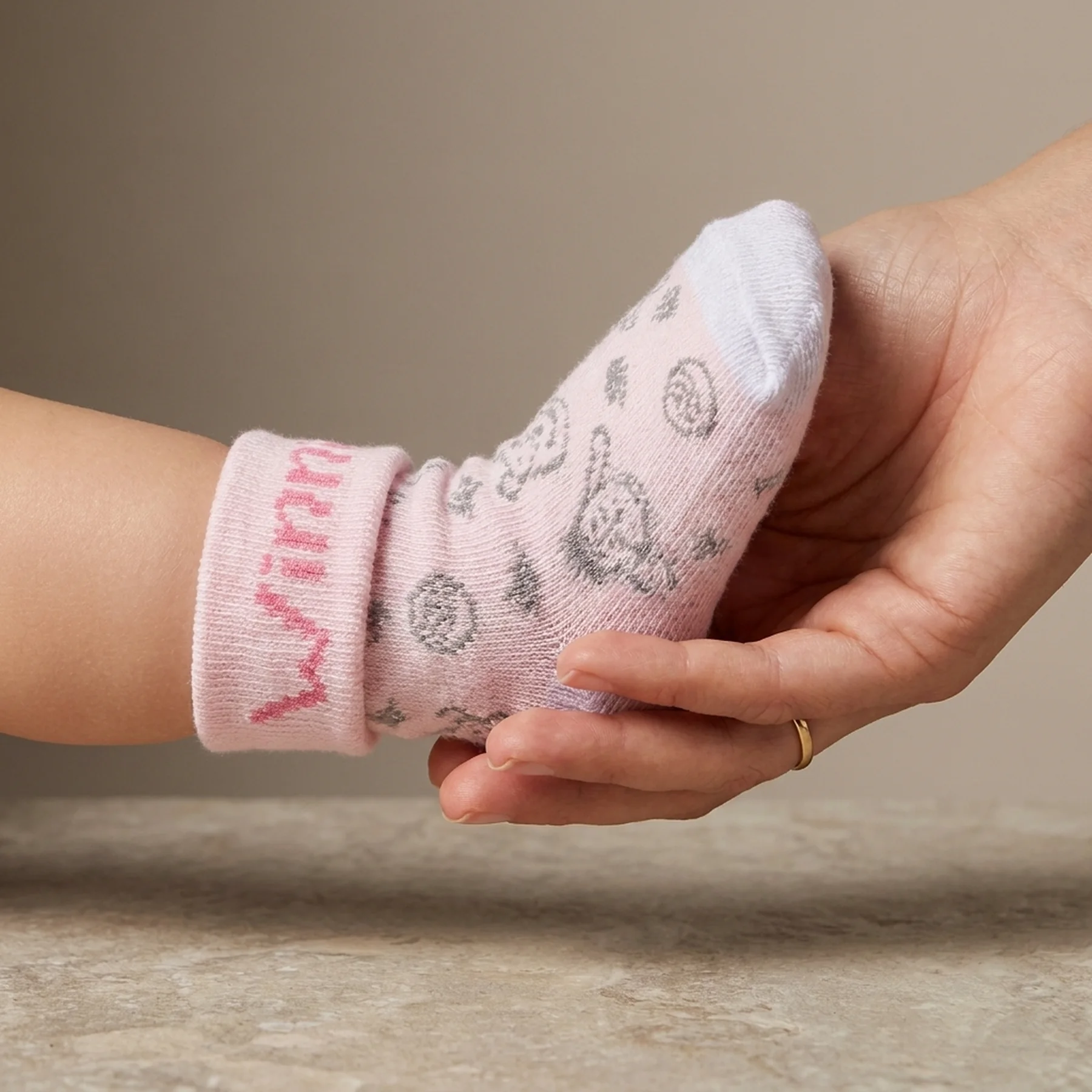 Шкарпетки WINNIE FILLE WINNIE ET ​​BOURRIQUET блідо-сіро-жовтий Діт 0-6 арт 43890964-3