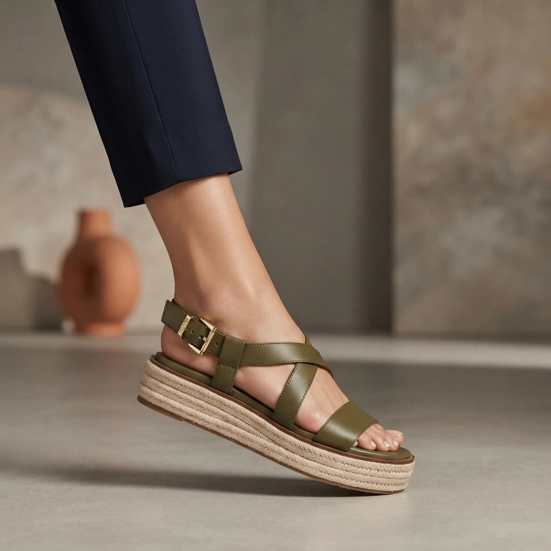 Шкіряні сандалі Lynn Michael Kors 36
