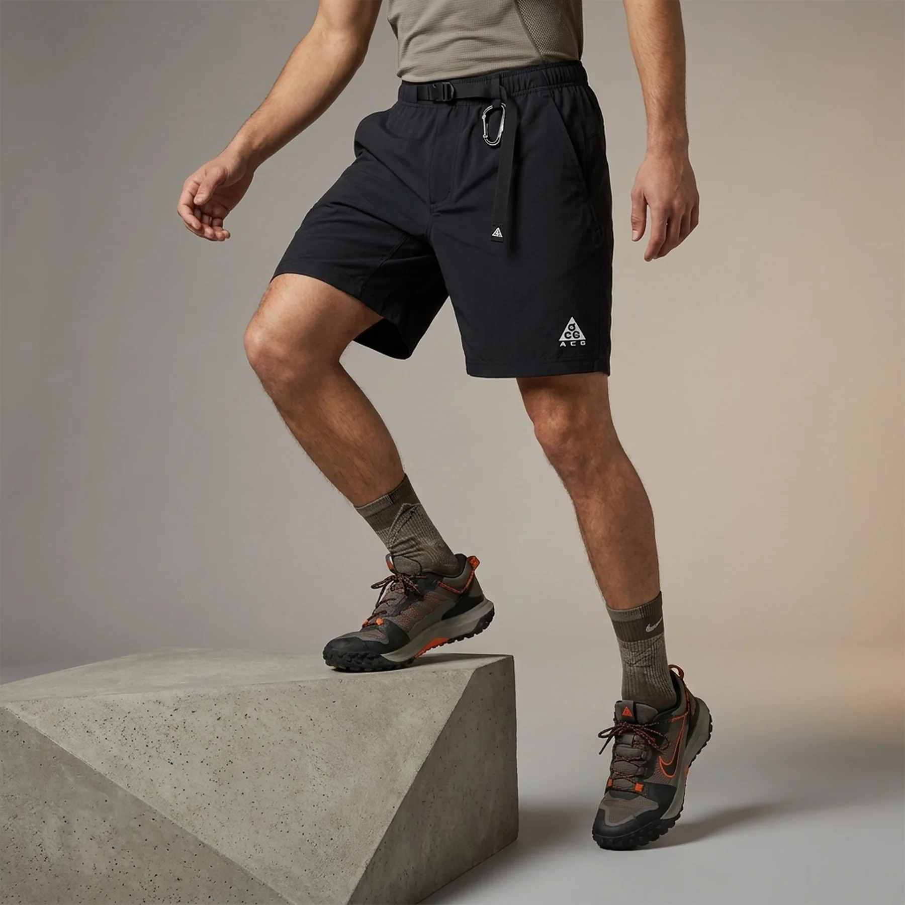 Шорти чоловічі Nike Acg Hiking Shorts (FN2430-010)