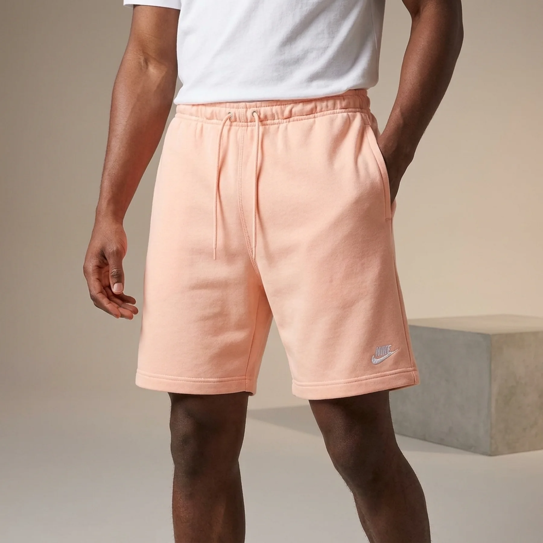 Шорти чоловічі Nike Club French Terry Flow Shorts Peach (FN3520-664)