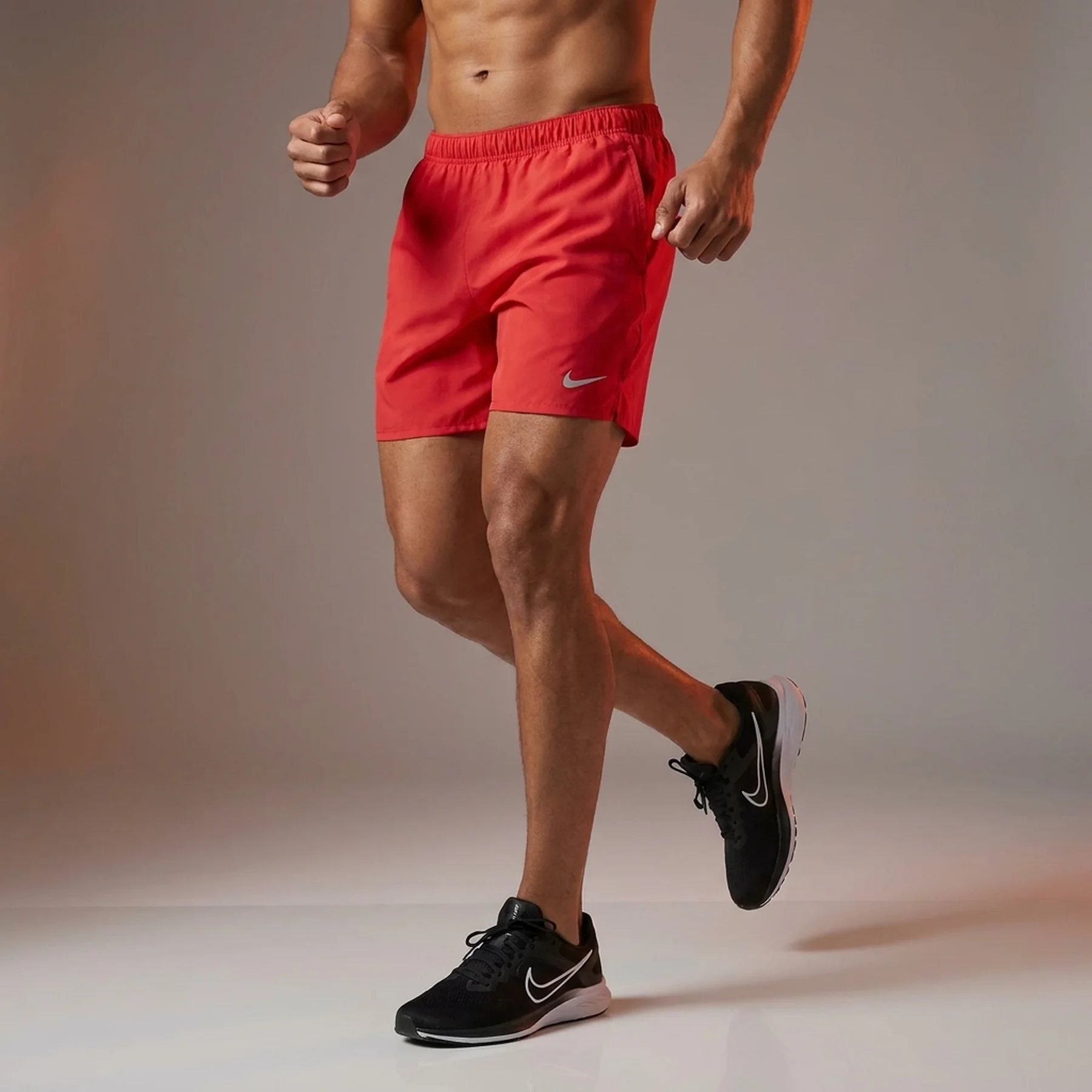 Шорти чоловічі Nike Challenger Men's Dri-Fit (DV9359-657)