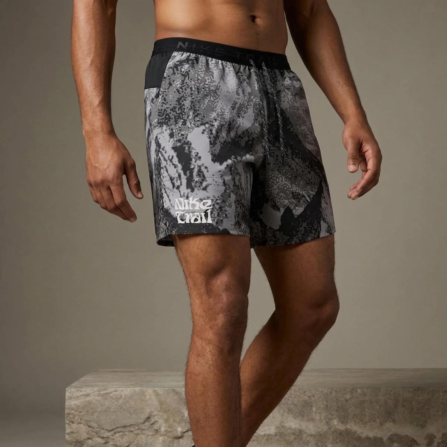 Шорти чоловічі NIKE M Dri-FIT TRL STRIDE MB SHORT 7B FV9949-010