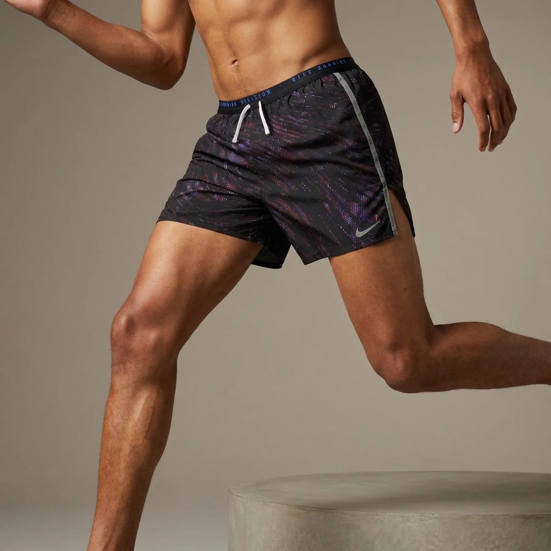 Шорти чоловічі Nike M Nk Df Rn Dvn Stride 5In Bf (DM4767-550)