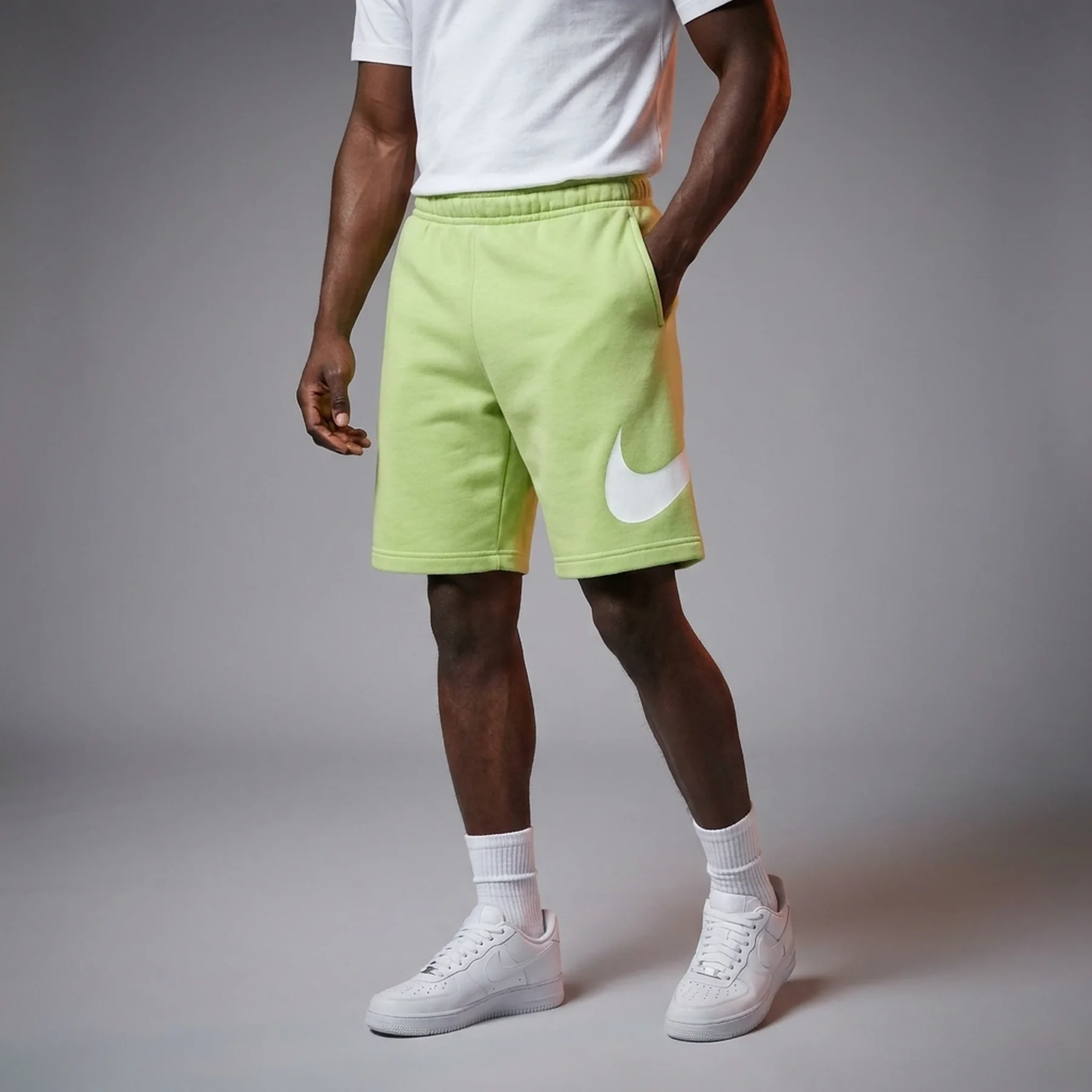 Шорти чоловічі Nike Sportswear Club Men's Graphic Shorts (BV2721-332)