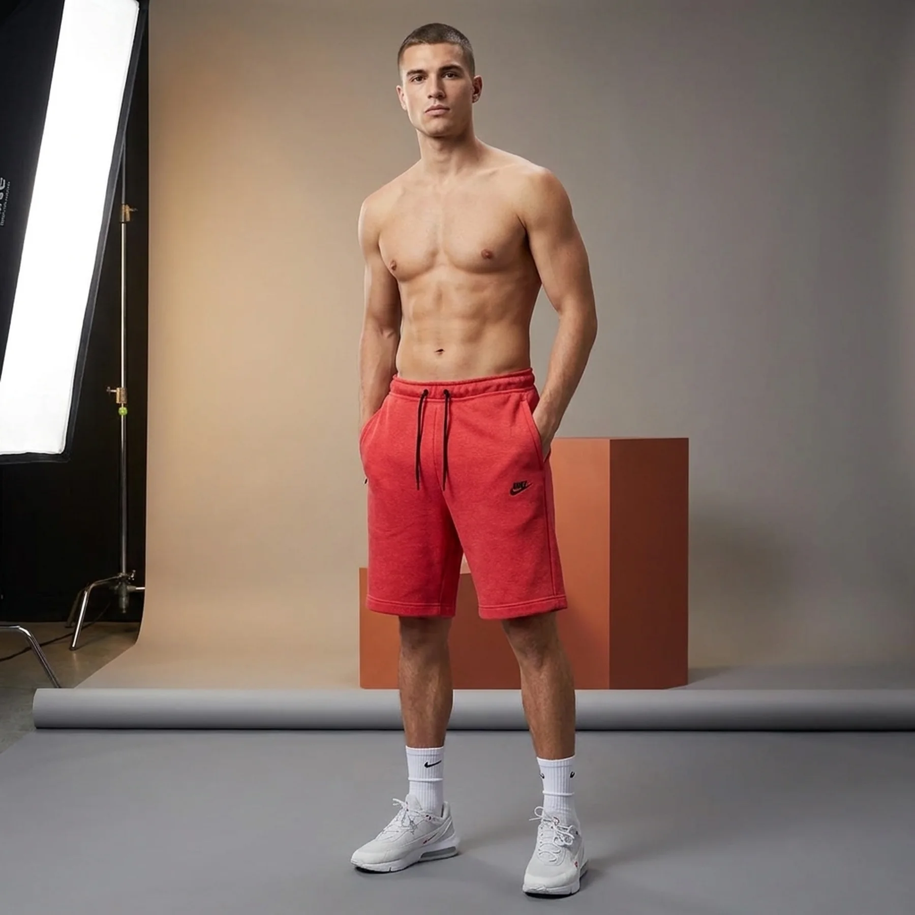 Шорти чоловічі Nike Sportswear Tech Fleece (FB8171-672)