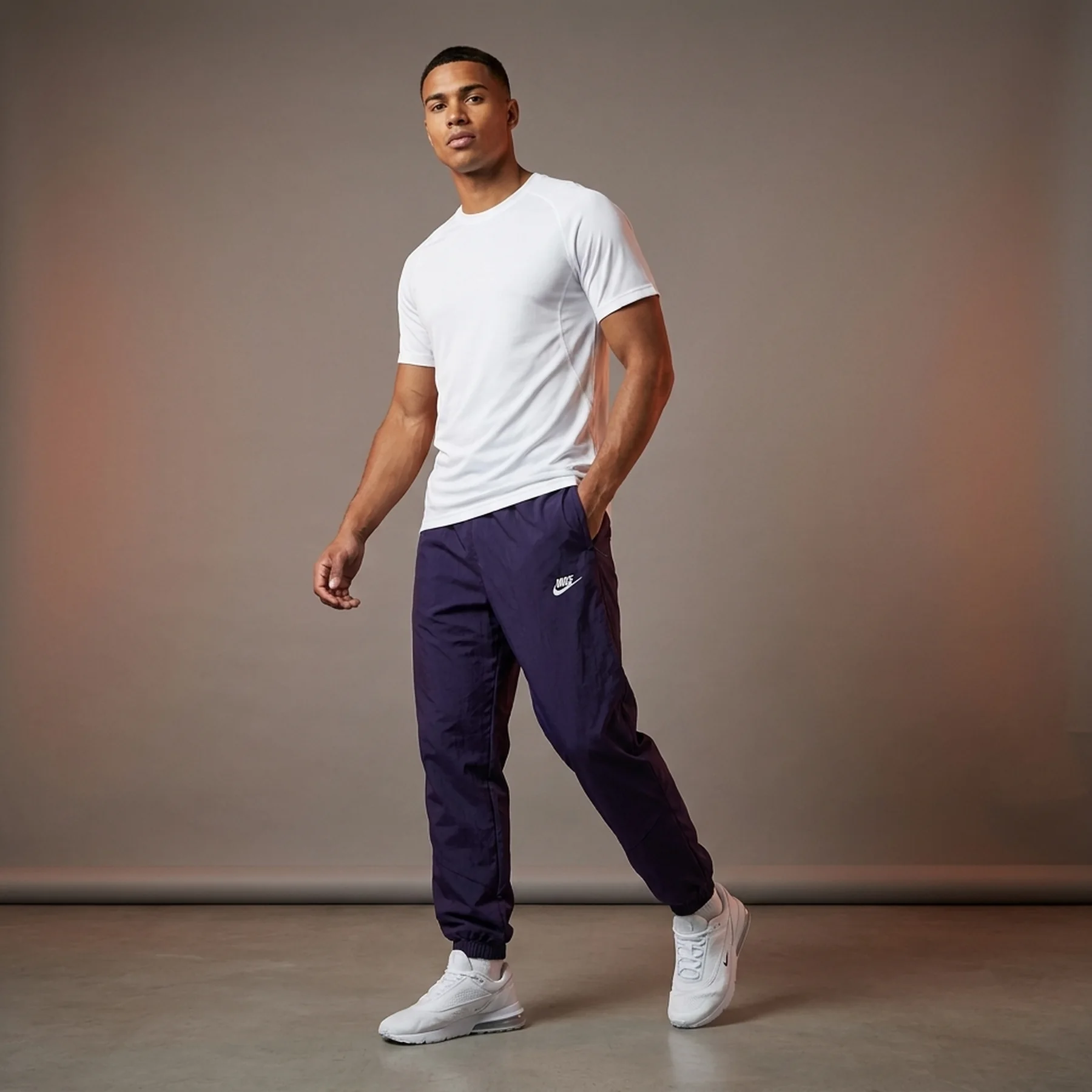Шорти чоловічі Nike Windrunner Pants (FB8616-555)