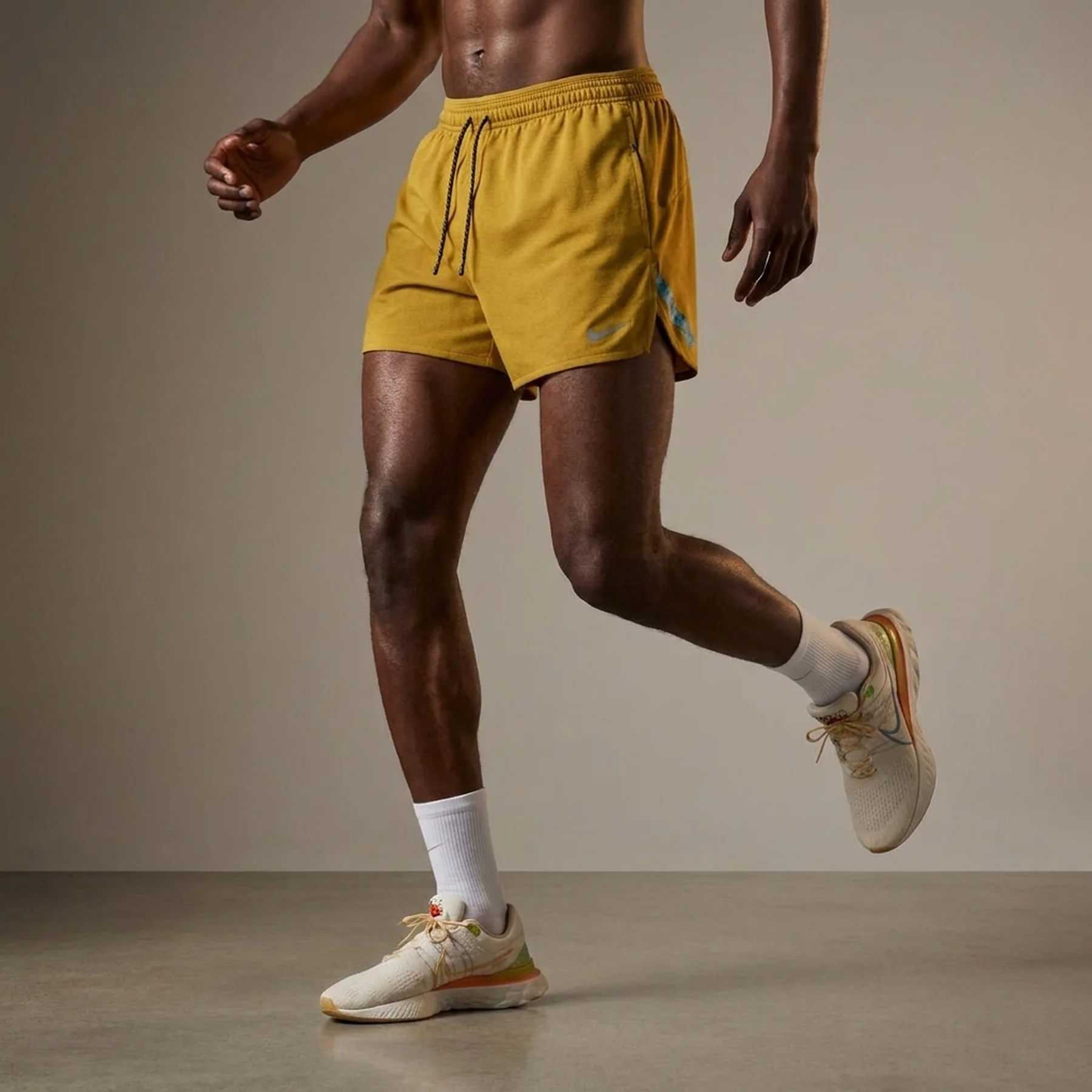 Шорти Nike M Dri-Fit Rundvn Stride 4In Shrt FB6870-716