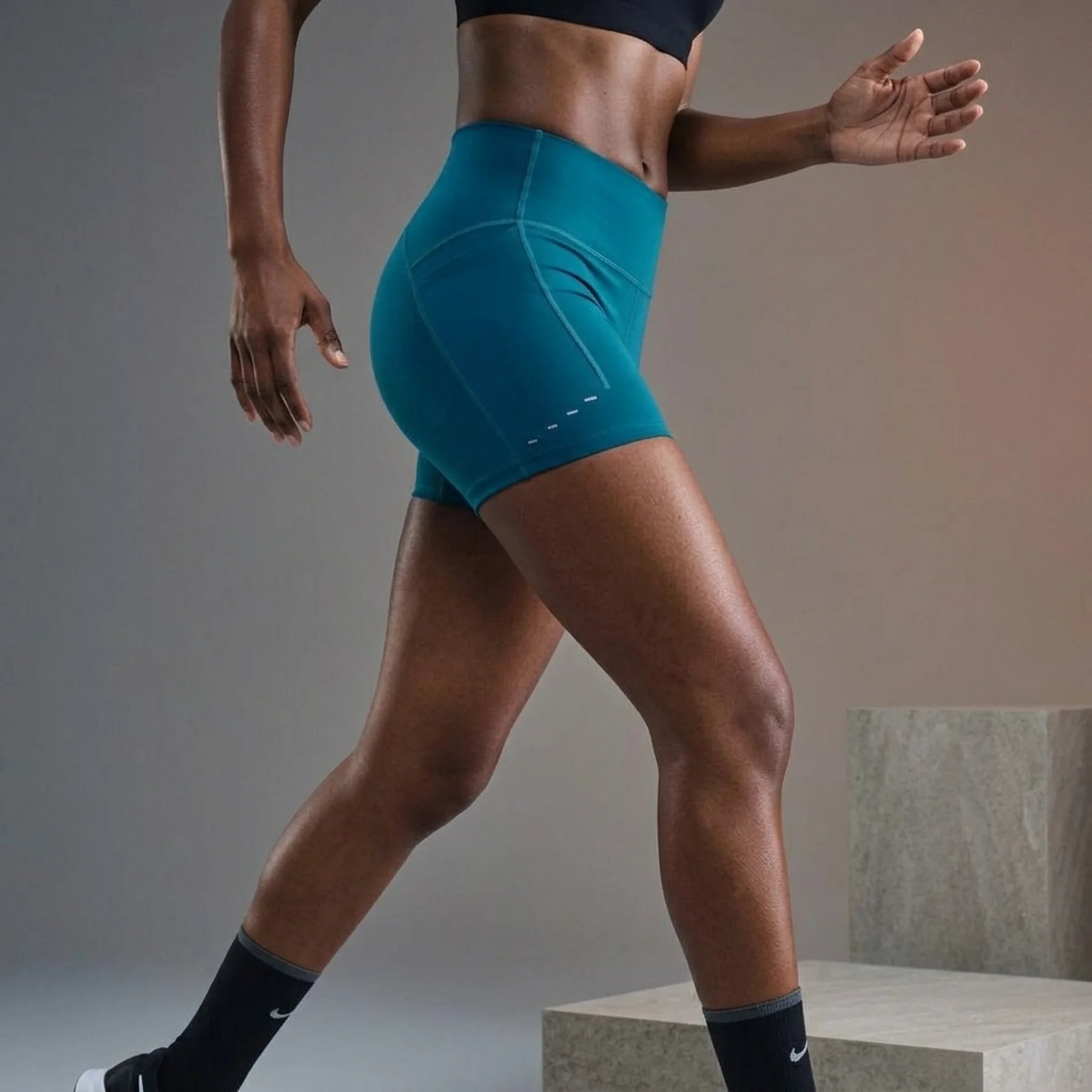 Шорти W Nike Swift Women's High-Waisted 10cm