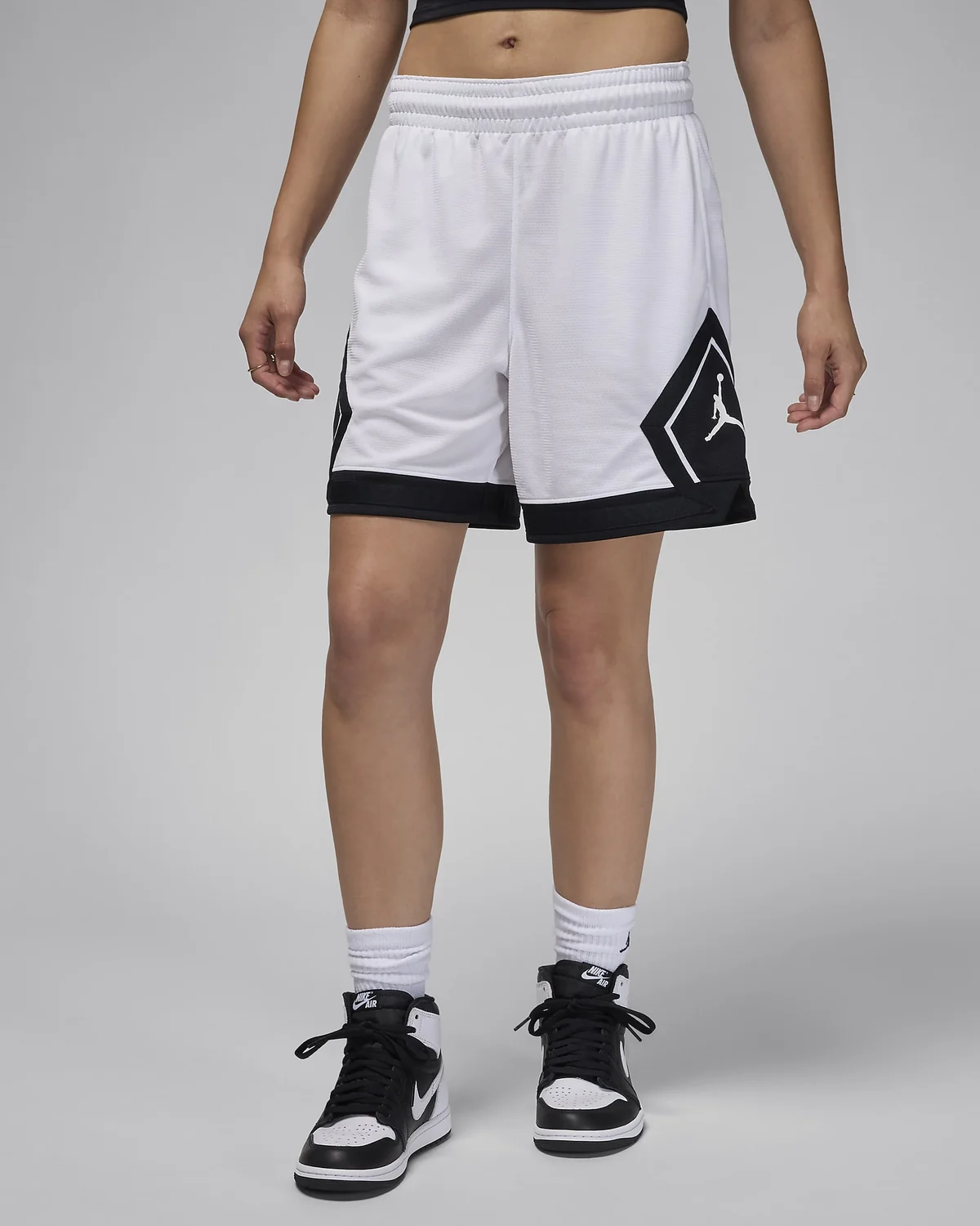 Шорти жіночі Nike Diamond Shorts (FB4588-101)