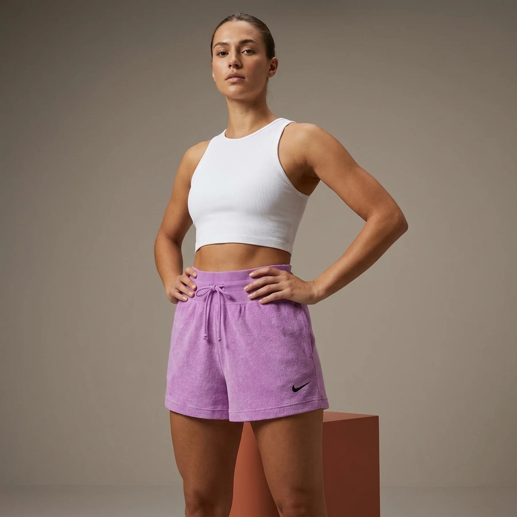 Шорти жіночі Nike Midi Swoosh Shorts (FJ4899-532)