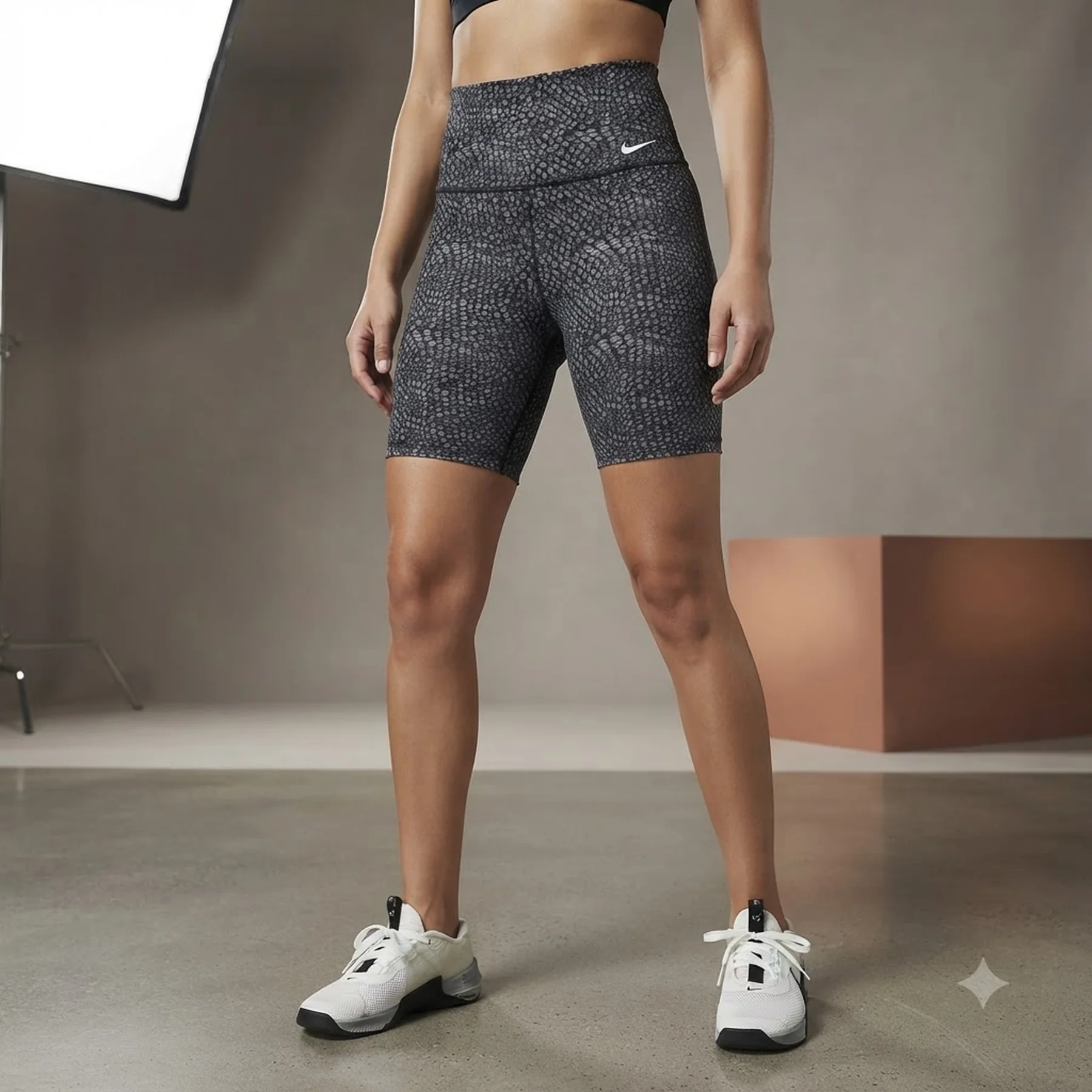 Шорти жіночі Nike One 18 Cm Grey (DX0160-010)