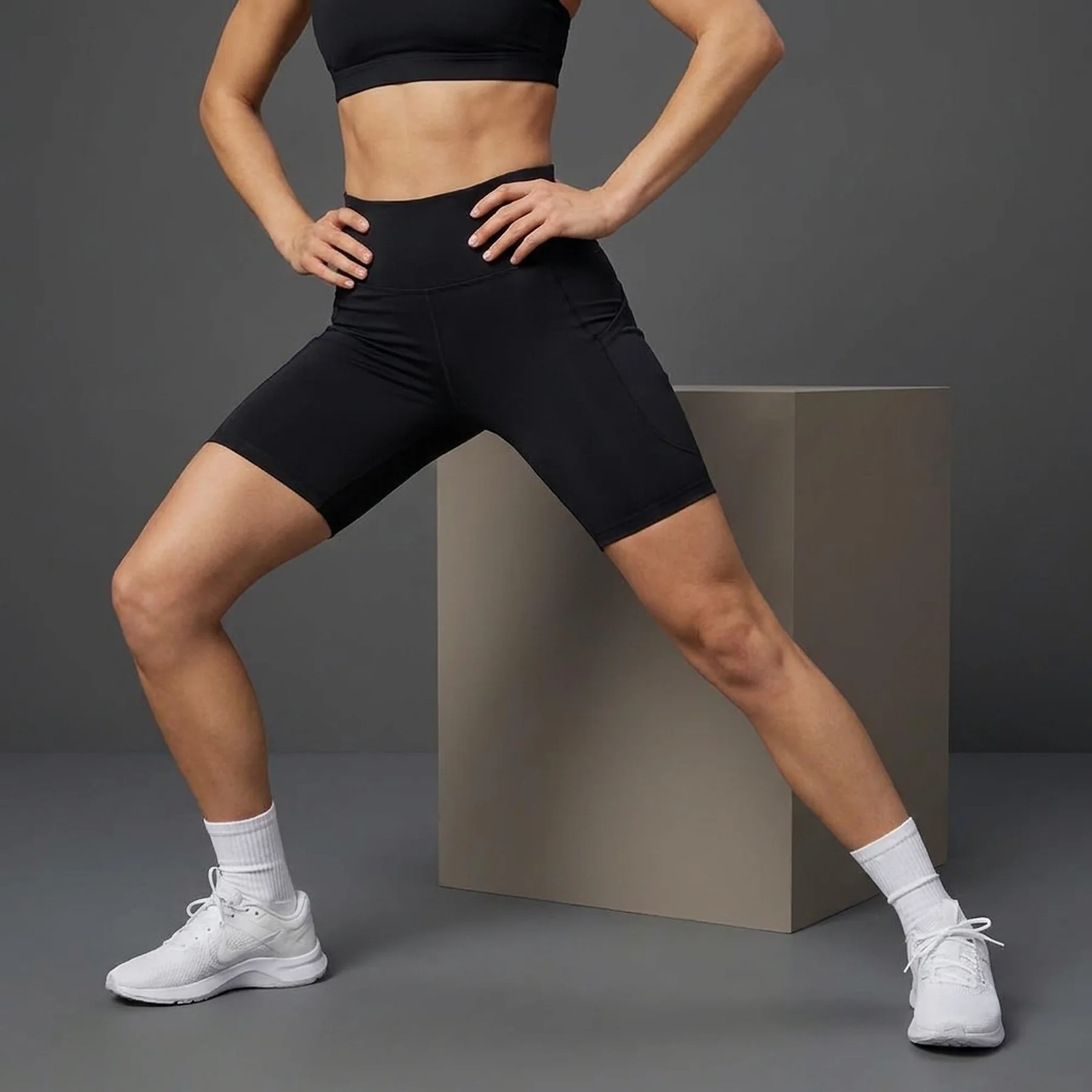 Шорти жіночі Nike One High-Waisted (FZ6758-010)