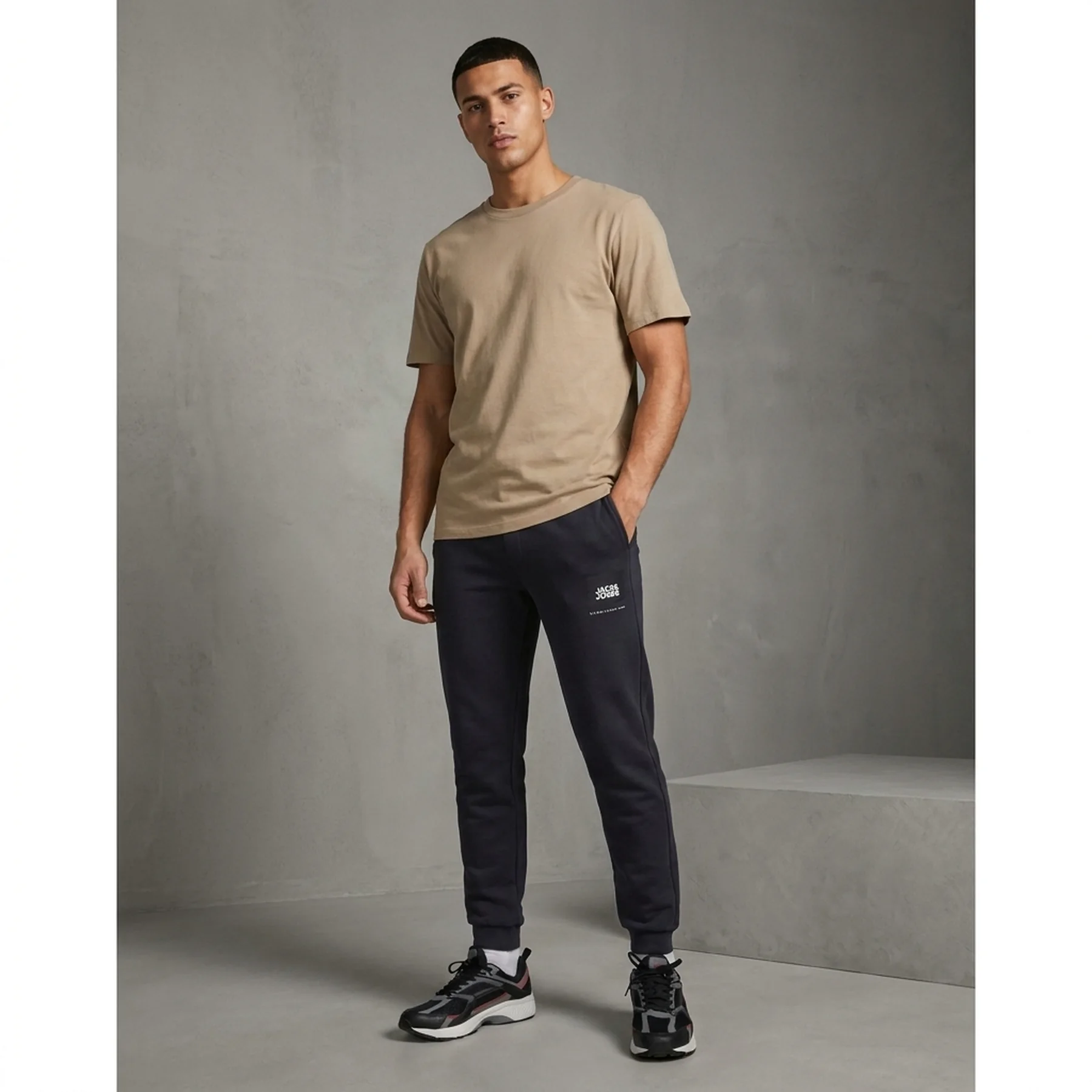 Штани JPSTGORDON JJJILOCK SWEAT PANTS IN 12213281-Black Jack & Jones M Чорний