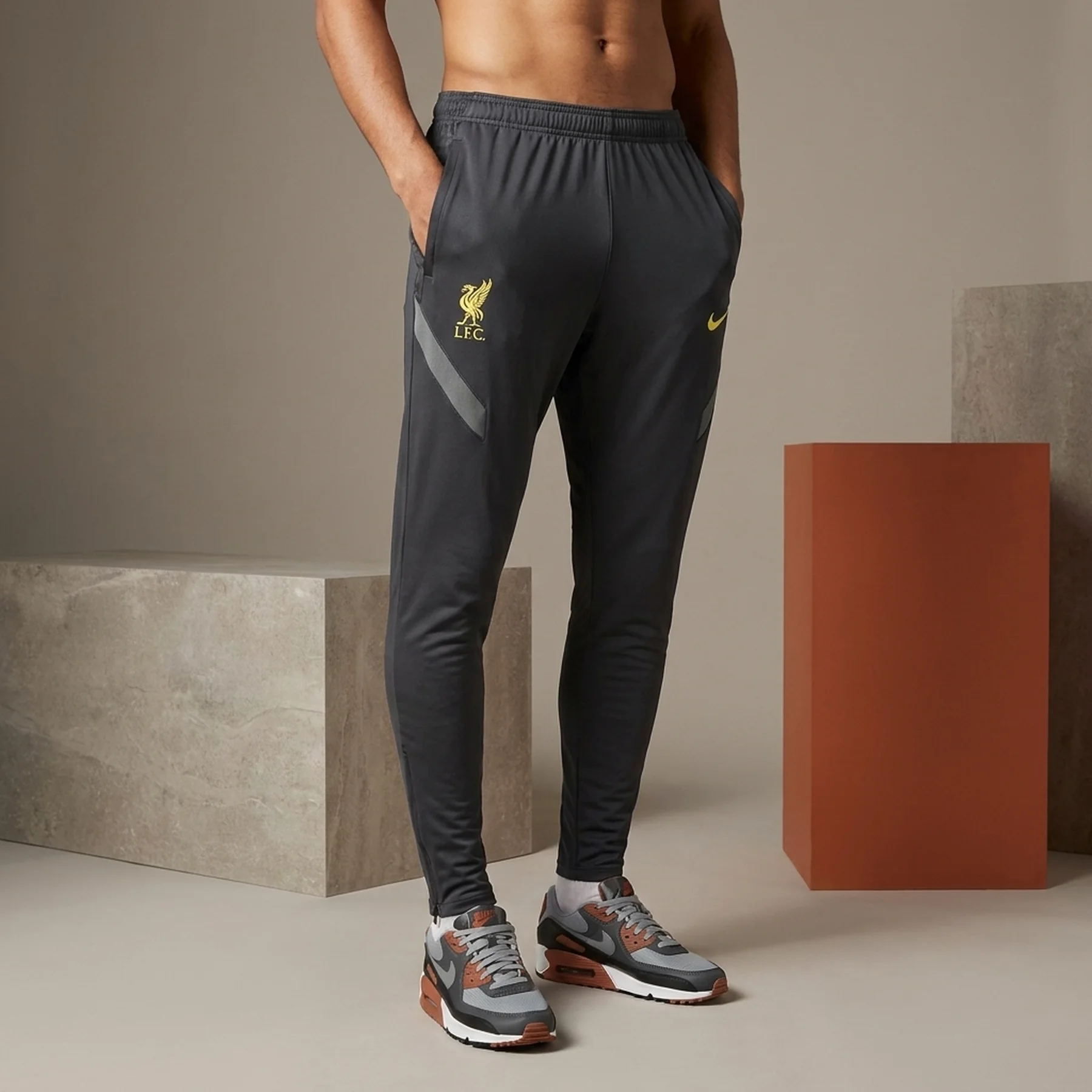 Штани Nike Liverpool FC